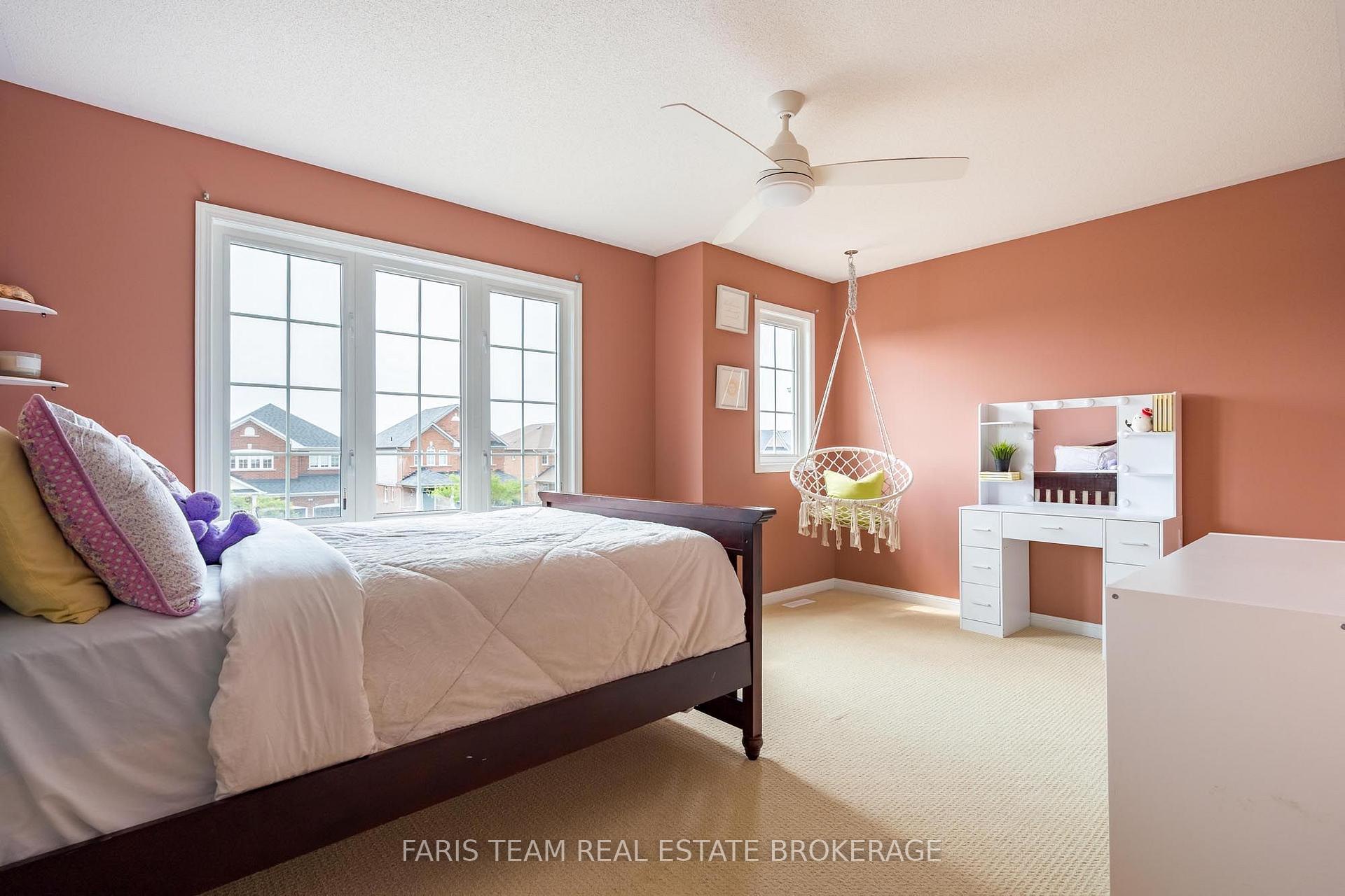 Photo 22 of 111 Monarchy Street, Barrie, Innis-Shore — HOMEH