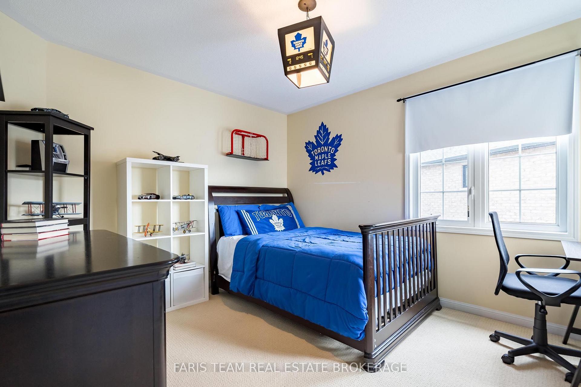 Photo 24 of 111 Monarchy Street, Barrie, Innis-Shore — HOMEH