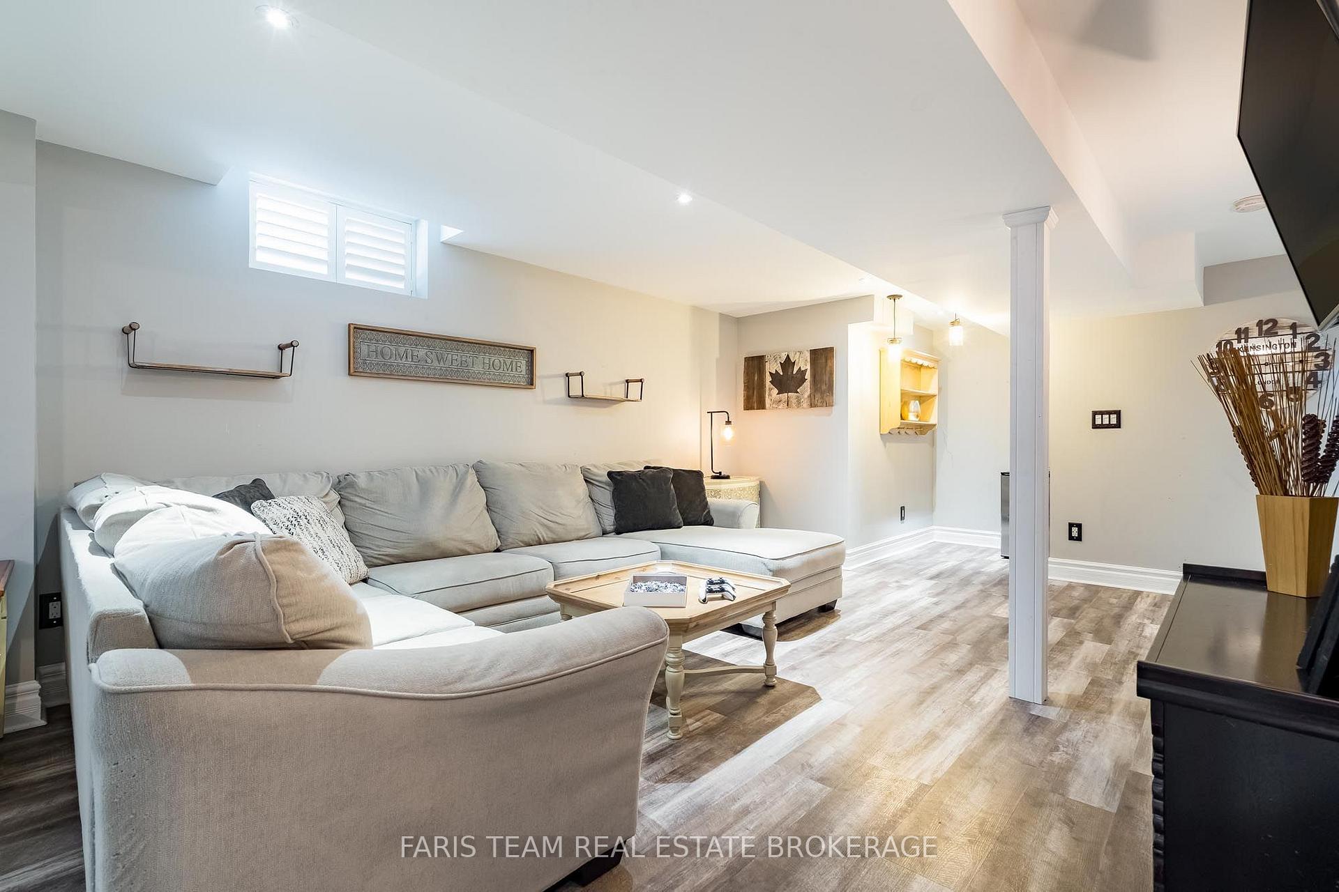 Photo 28 of 111 Monarchy Street, Barrie, Innis-Shore — HOMEH