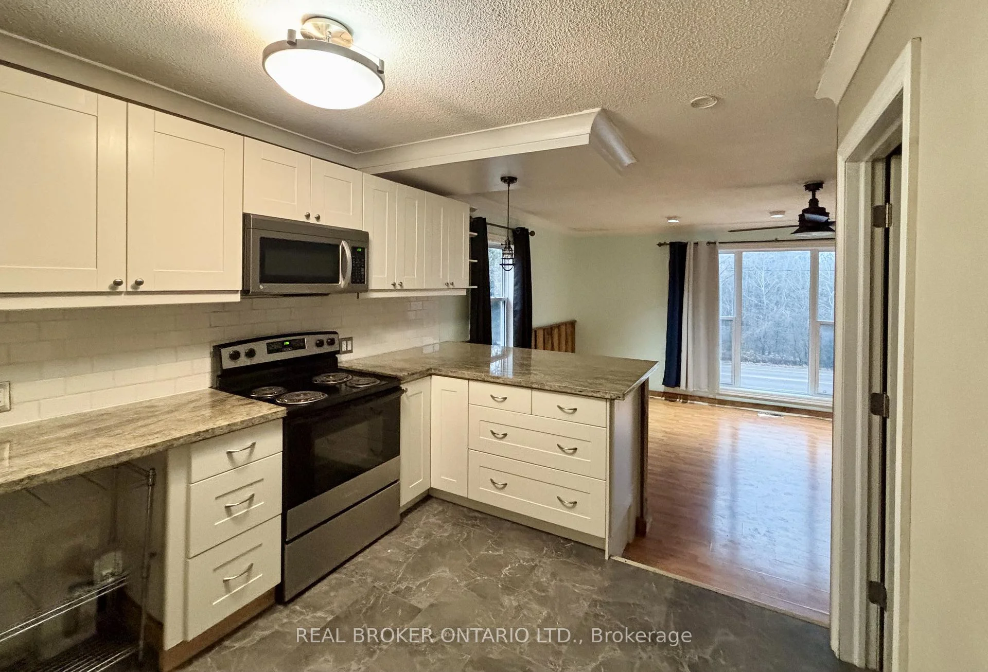 Photo 10 of 45 Wellington Road 124, Erin — HOMEH