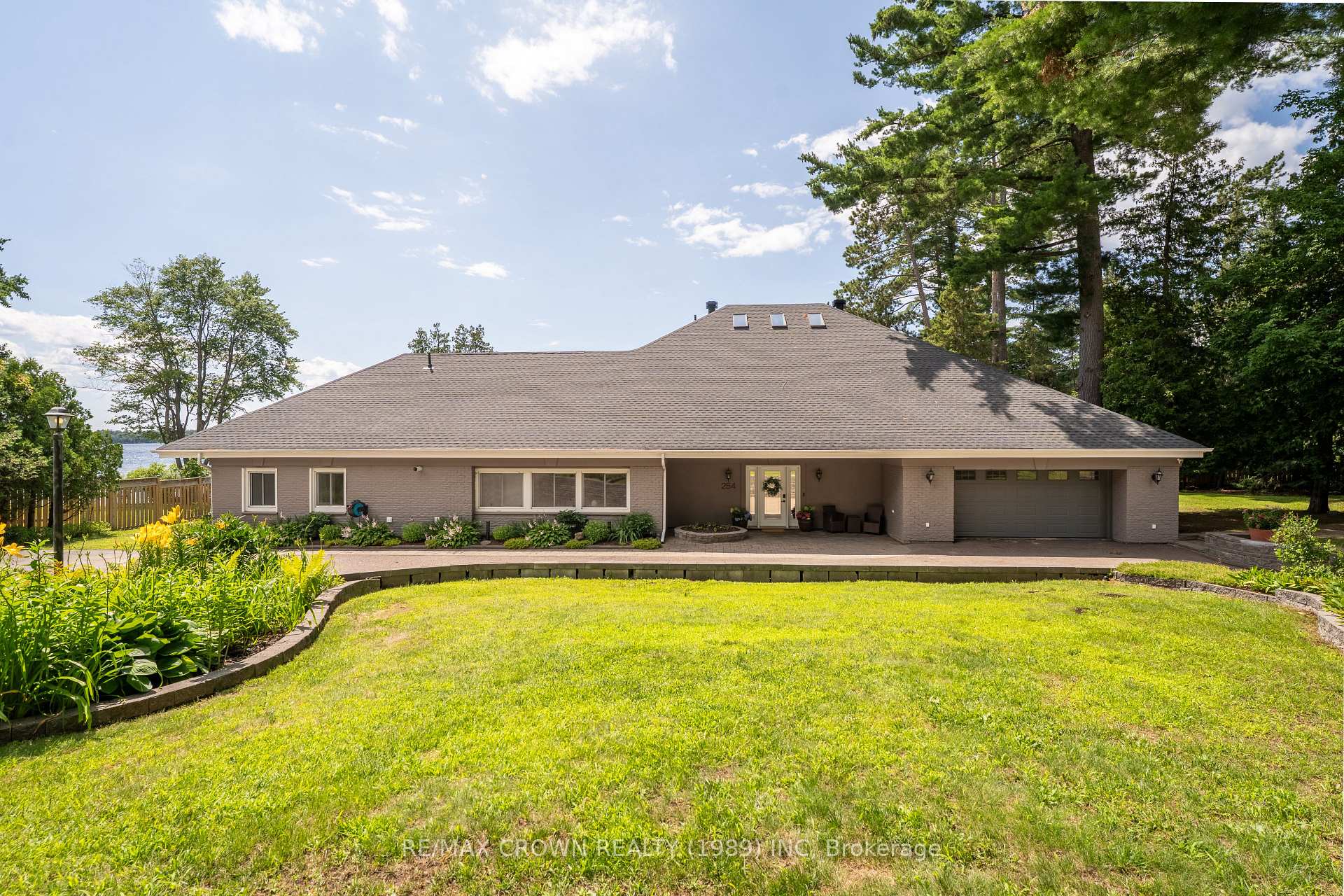 Front of 254 Silver Lady Lane