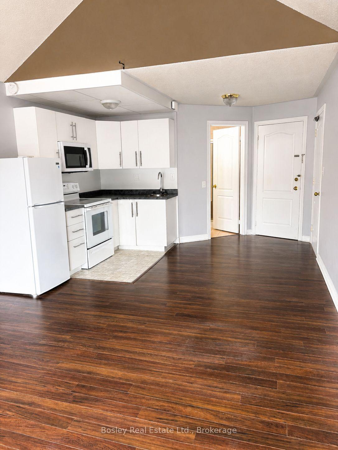 Front of Unit 841A, 34 Dawson Drive