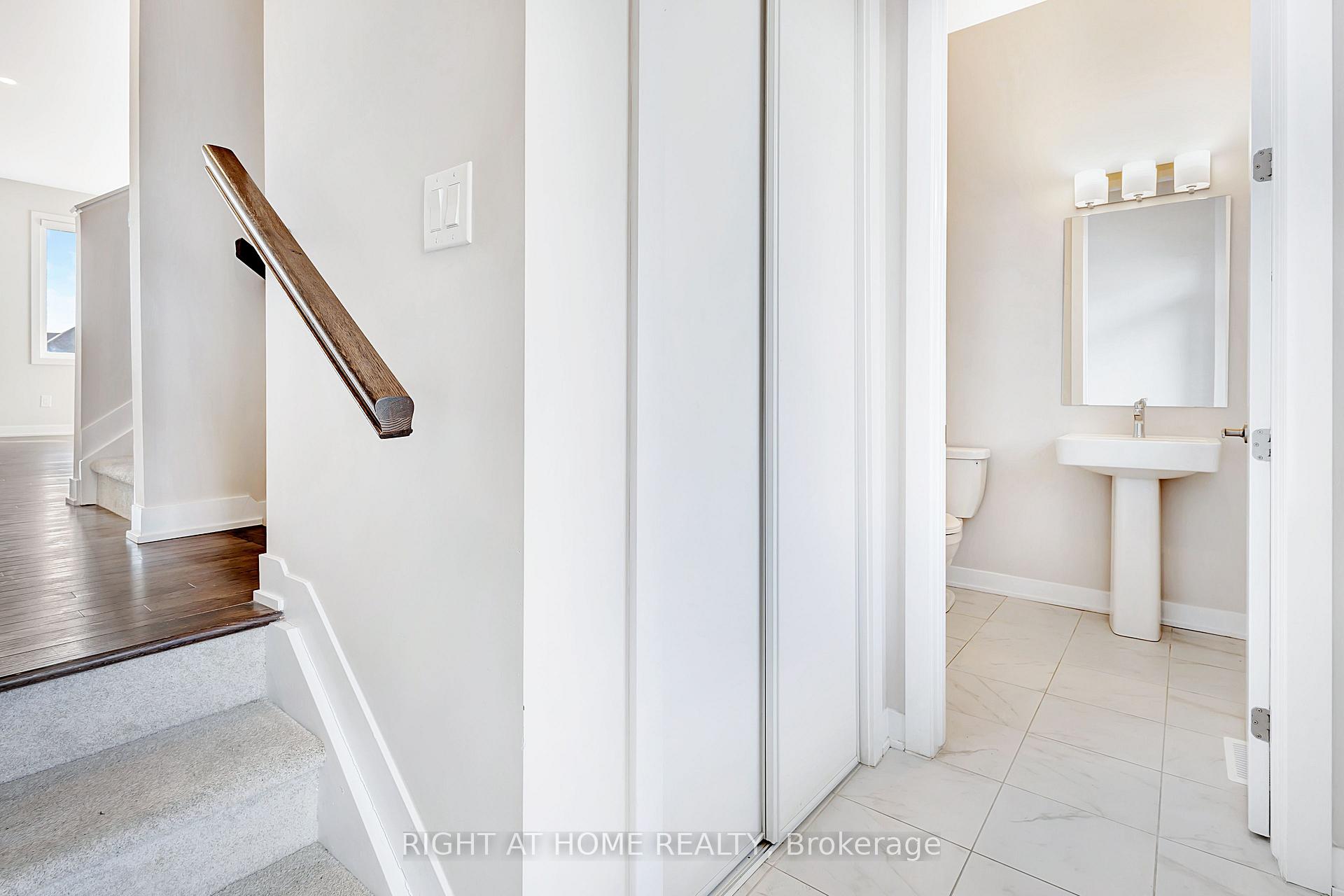 Photo 4 of 106 Beebalm Crescent, Ottawa, Barrhaven - Half Moon Bay — HOMEH