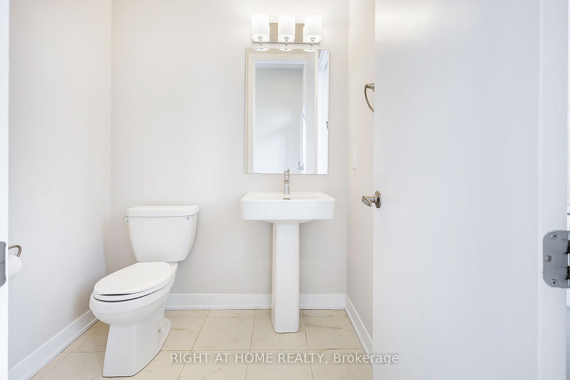Photo 5 of 106 Beebalm Crescent, Ottawa, Barrhaven - Half Moon Bay — HOMEH