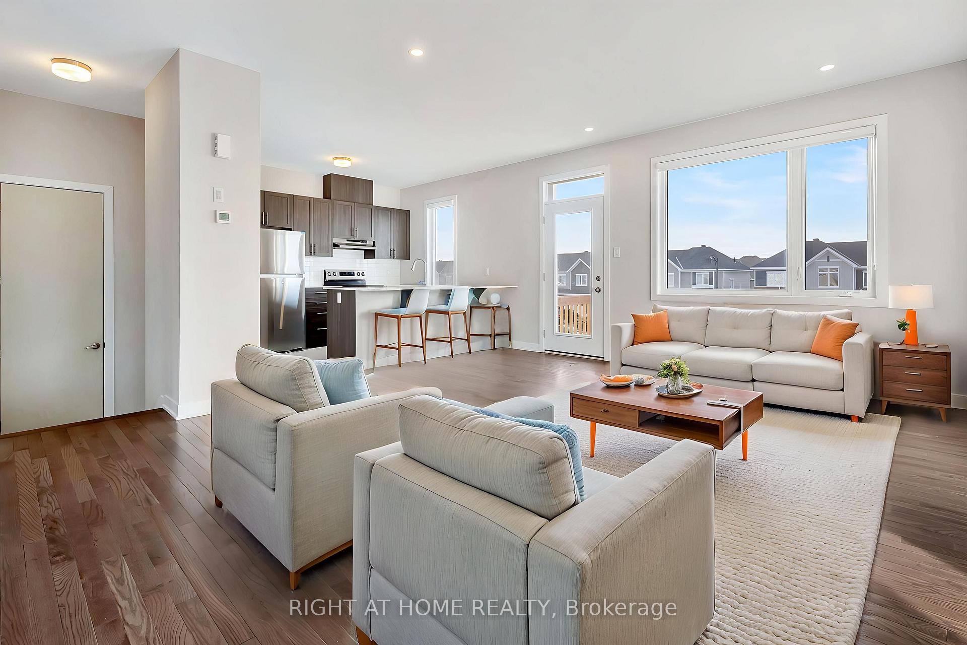 Photo 9 of 106 Beebalm Crescent, Ottawa, Barrhaven - Half Moon Bay — HOMEH