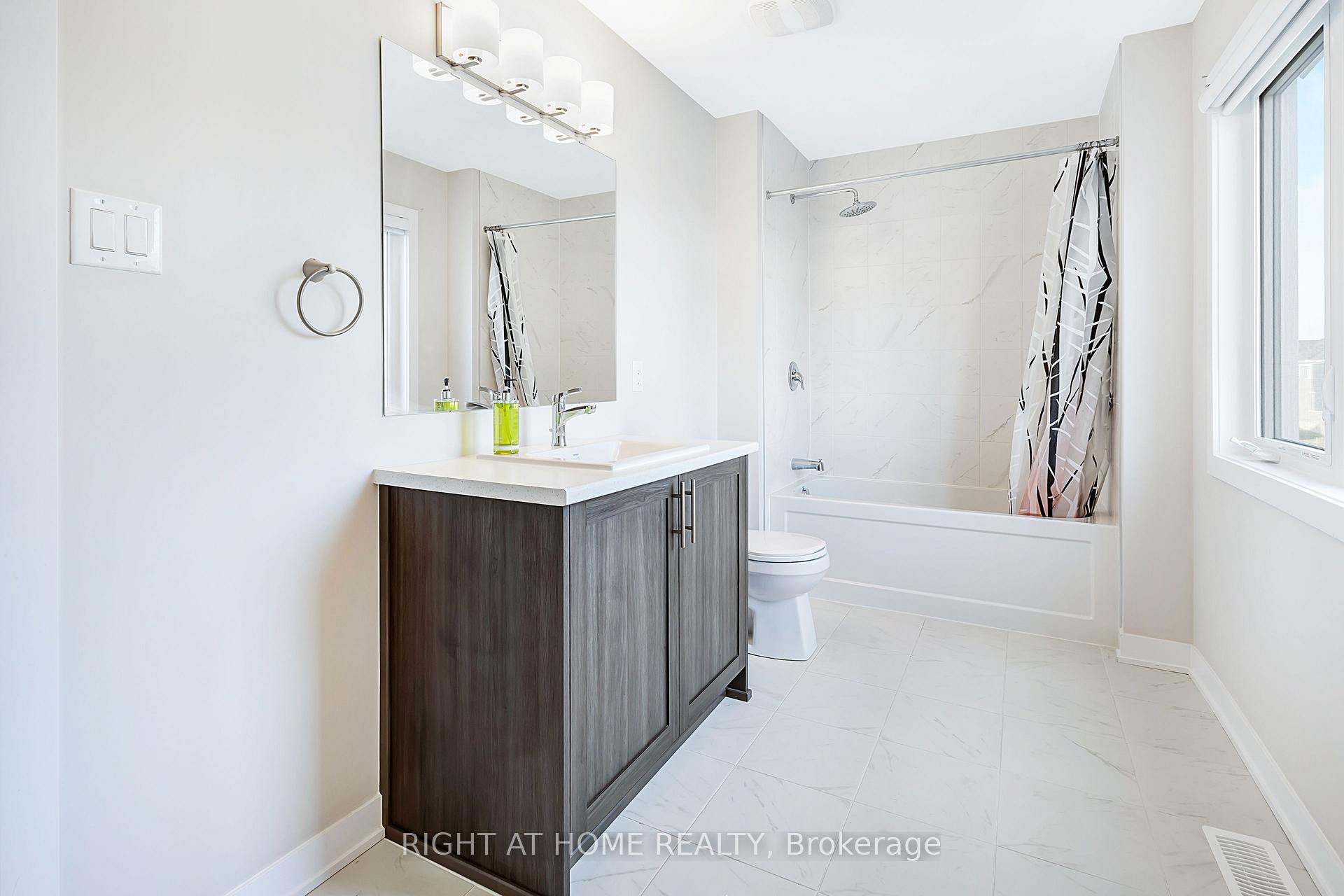 Photo 27 of 106 Beebalm Crescent, Ottawa, Barrhaven - Half Moon Bay — HOMEH