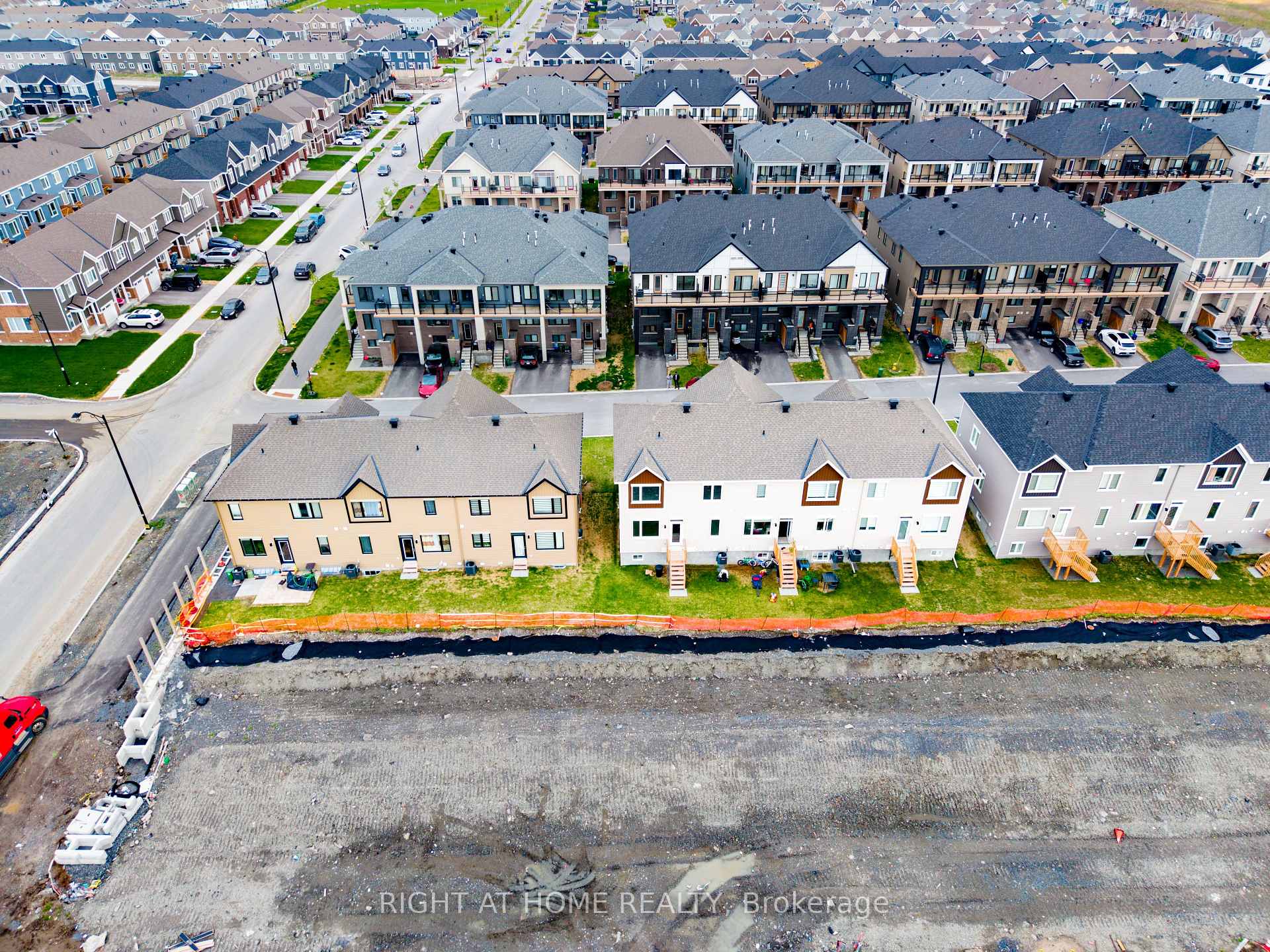 Photo 36 of 106 Beebalm Crescent, Ottawa, Barrhaven - Half Moon Bay — HOMEH