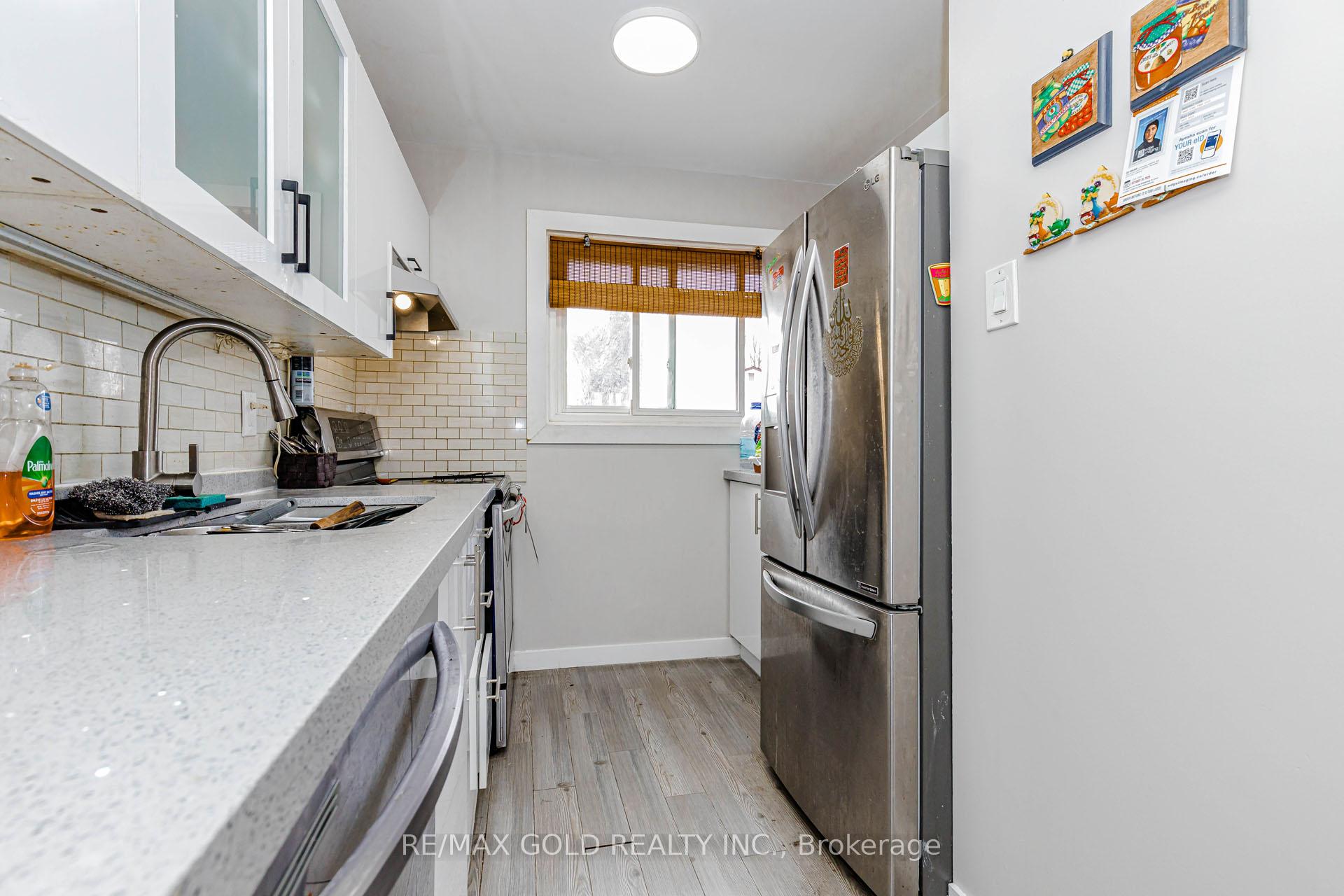 Photo 6 of 34 Jackman Drive, Brampton, Northgate — HOMEH