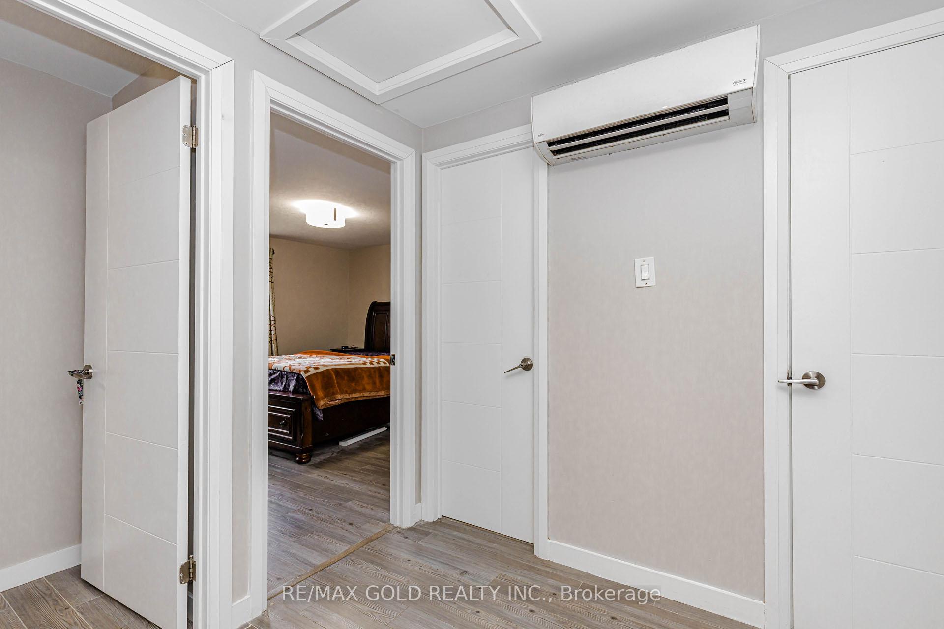 Photo 9 of 34 Jackman Drive, Brampton, Northgate — HOMEH
