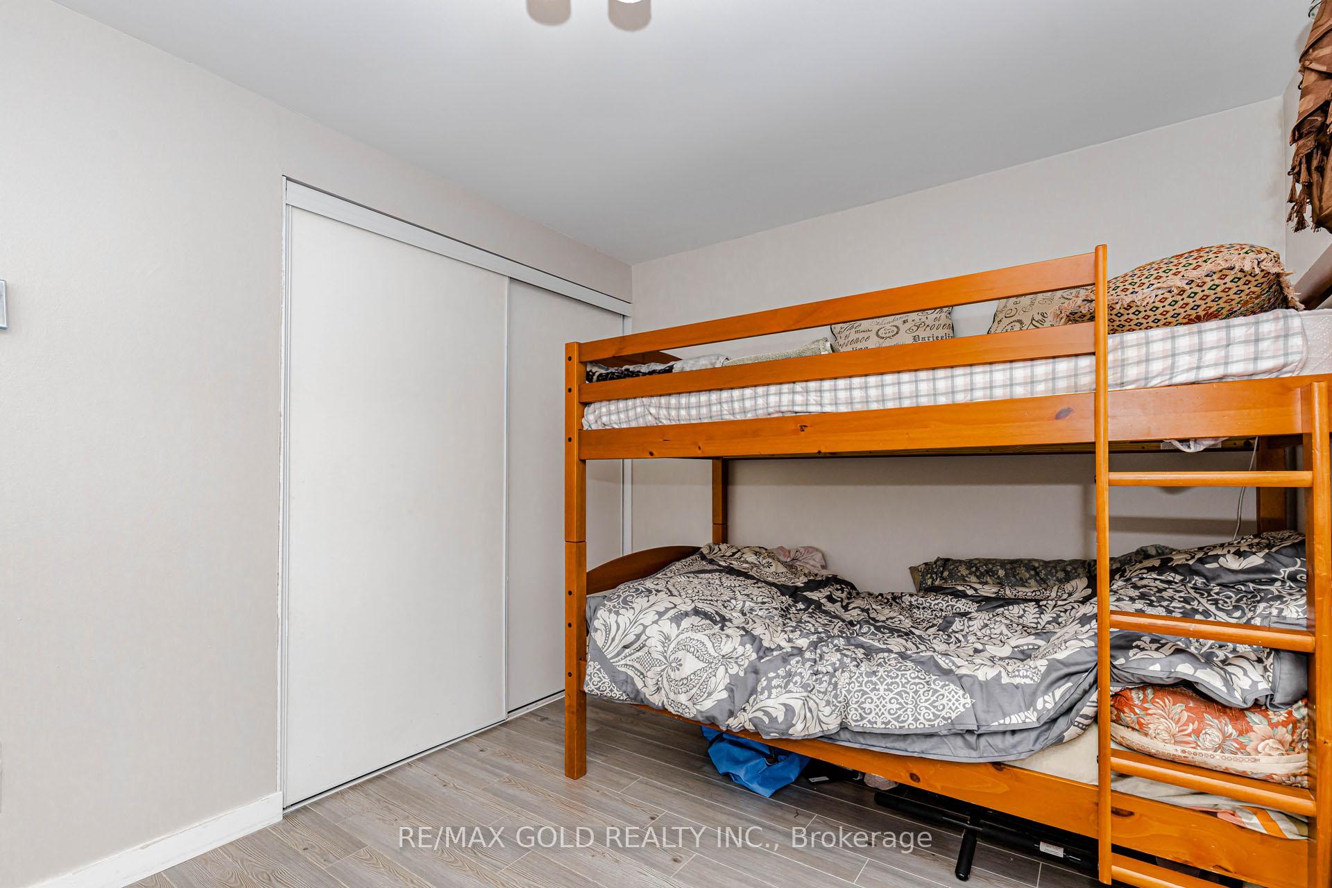 Photo 12 of 34 Jackman Drive, Brampton, Northgate — HOMEH