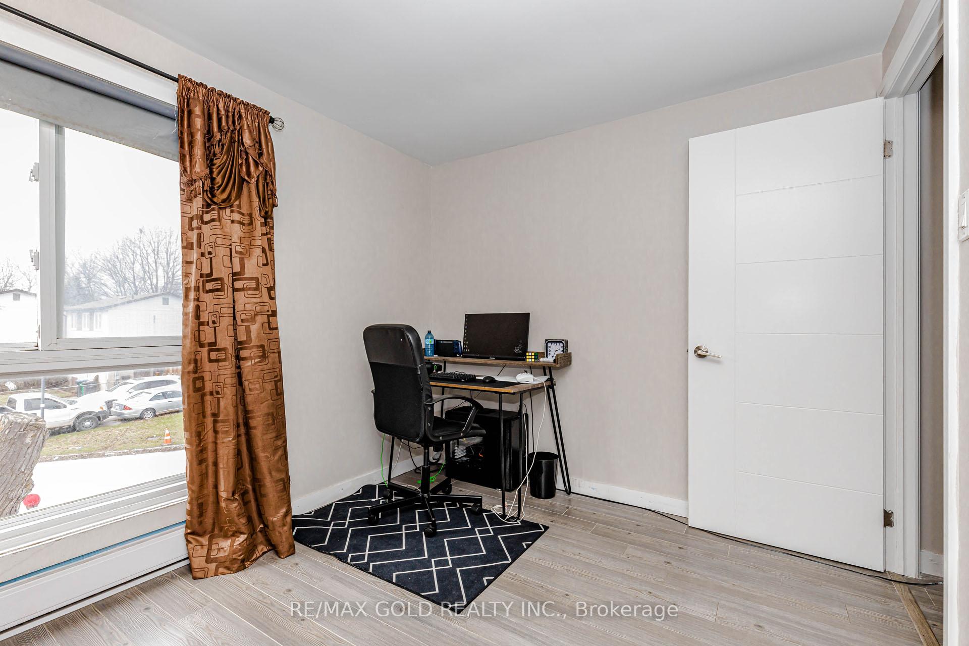 Photo 13 of 34 Jackman Drive, Brampton, Northgate — HOMEH