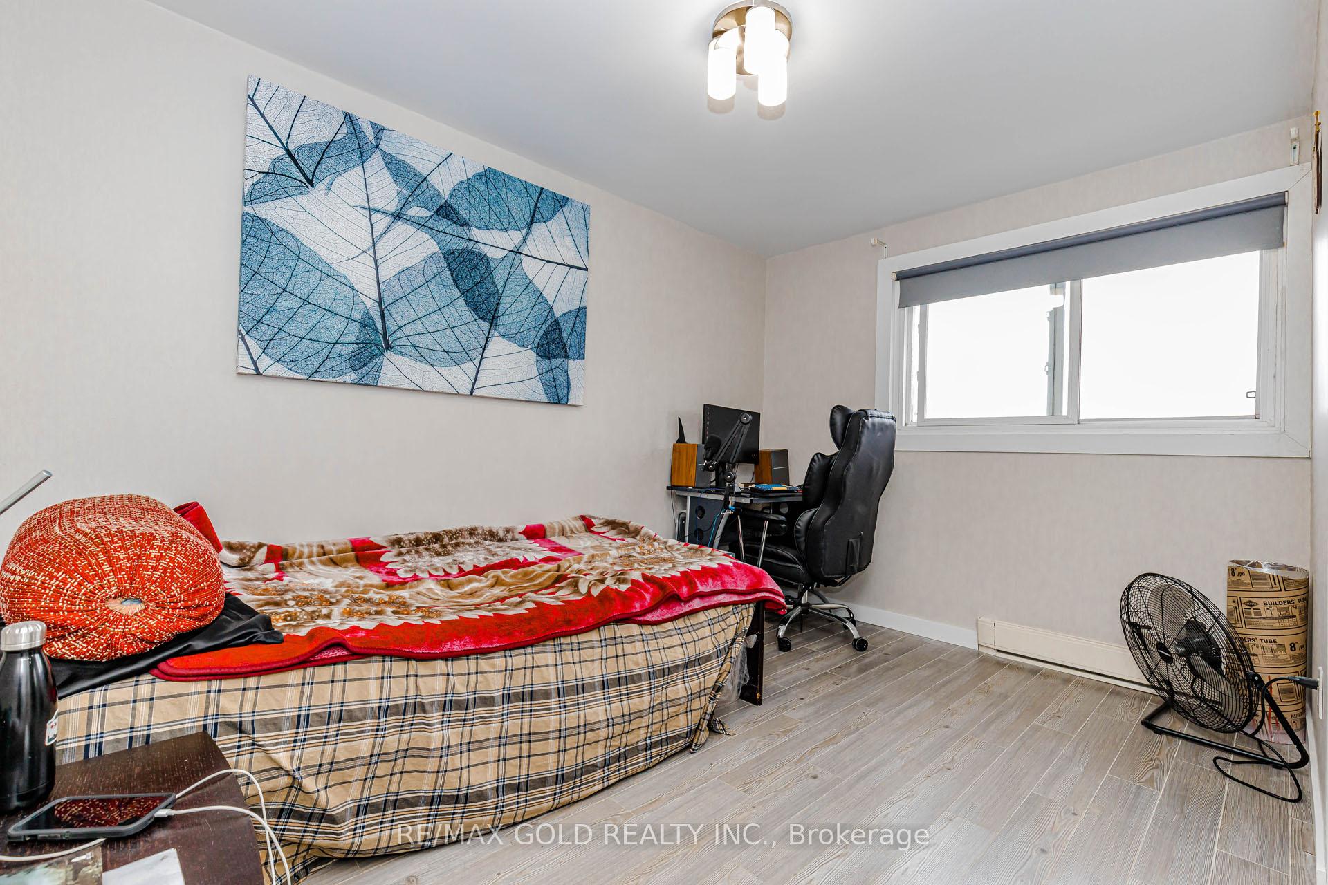 Photo 15 of 34 Jackman Drive, Brampton, Northgate — HOMEH