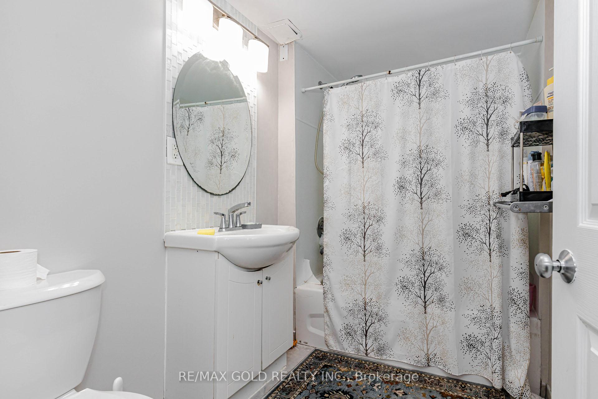 Photo 20 of 34 Jackman Drive, Brampton, Northgate — HOMEH