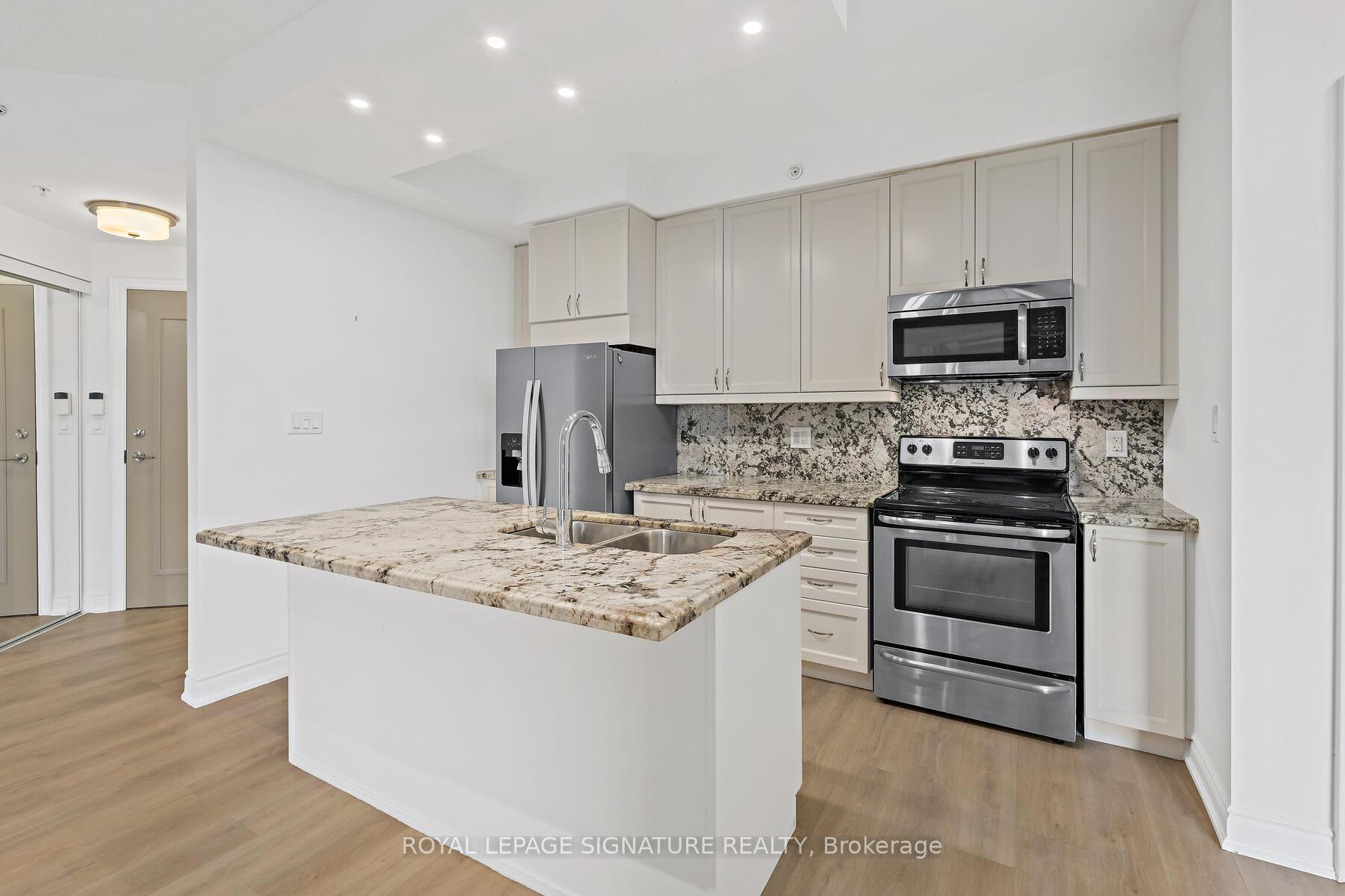 Photo 5 of Unit 220, 2396 Major Mackenzie Drive W, Vaughan, Maple — HOMEH
