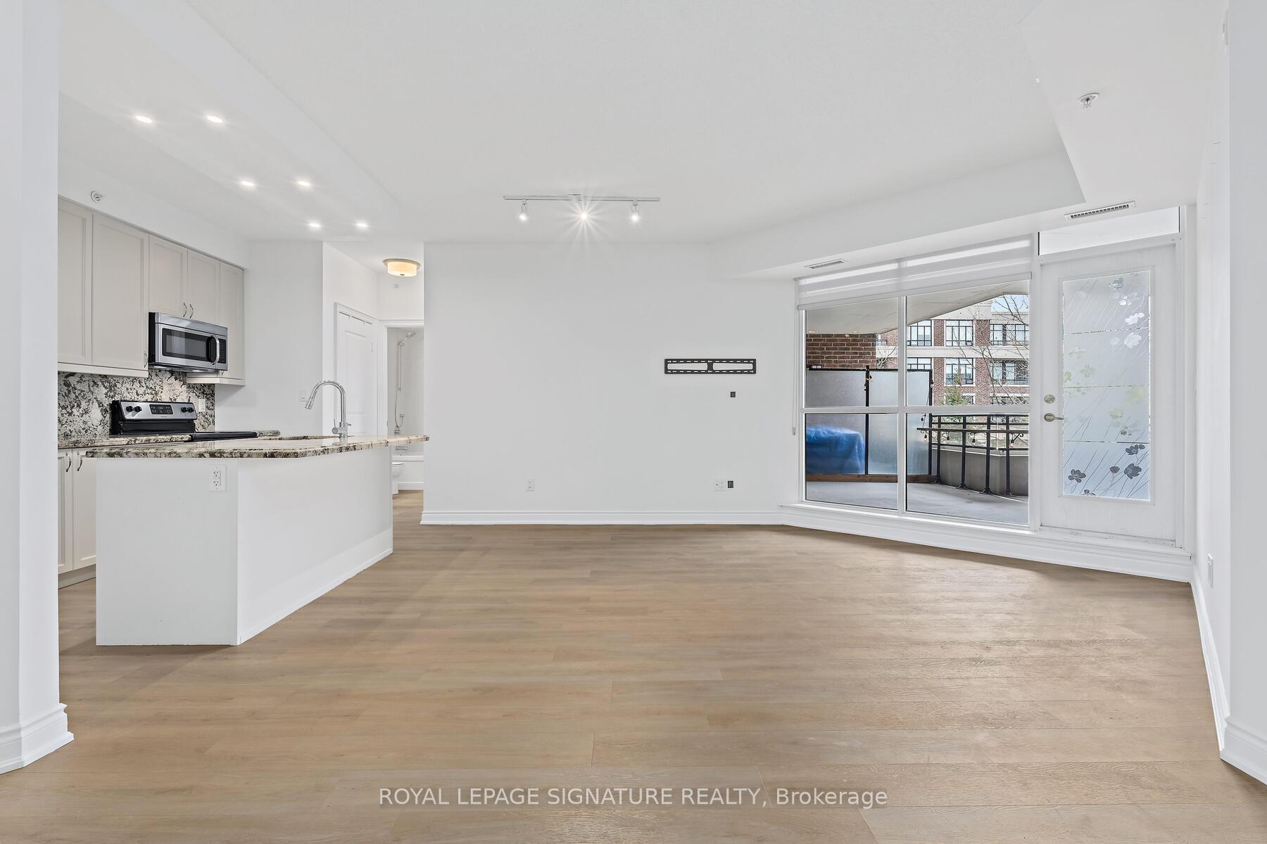 Photo 11 of Unit 220, 2396 Major Mackenzie Drive W, Vaughan, Maple — HOMEH