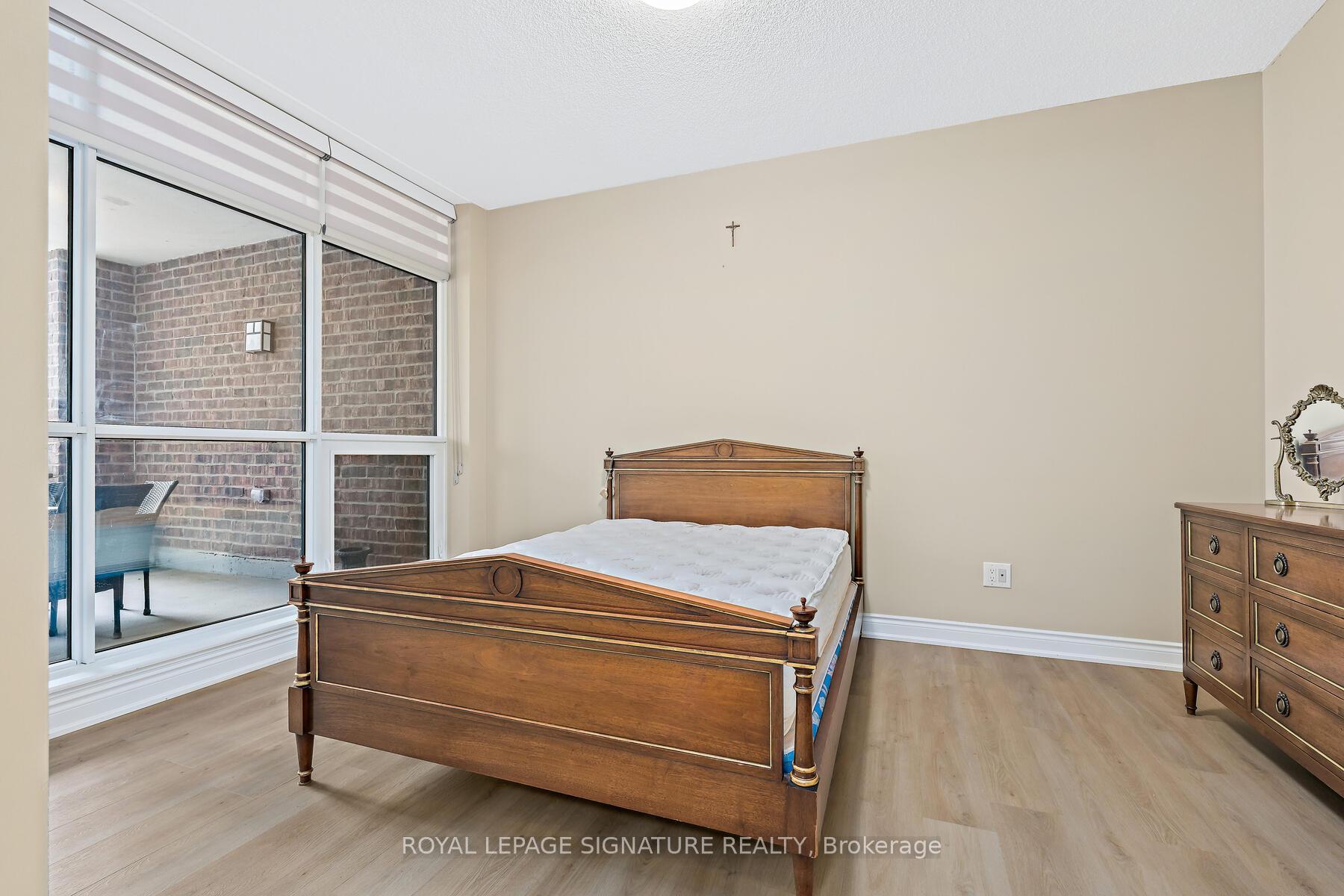 Photo 15 of Unit 220, 2396 Major Mackenzie Drive W, Vaughan, Maple — HOMEH