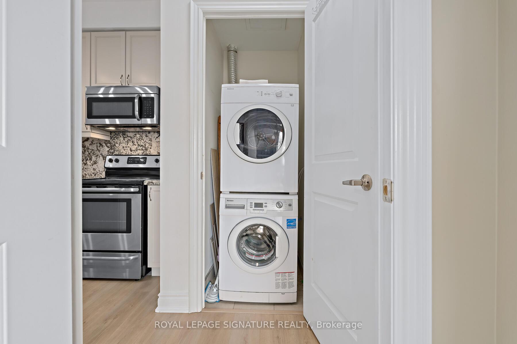 Photo 22 of Unit 220, 2396 Major Mackenzie Drive W, Vaughan, Maple — HOMEH