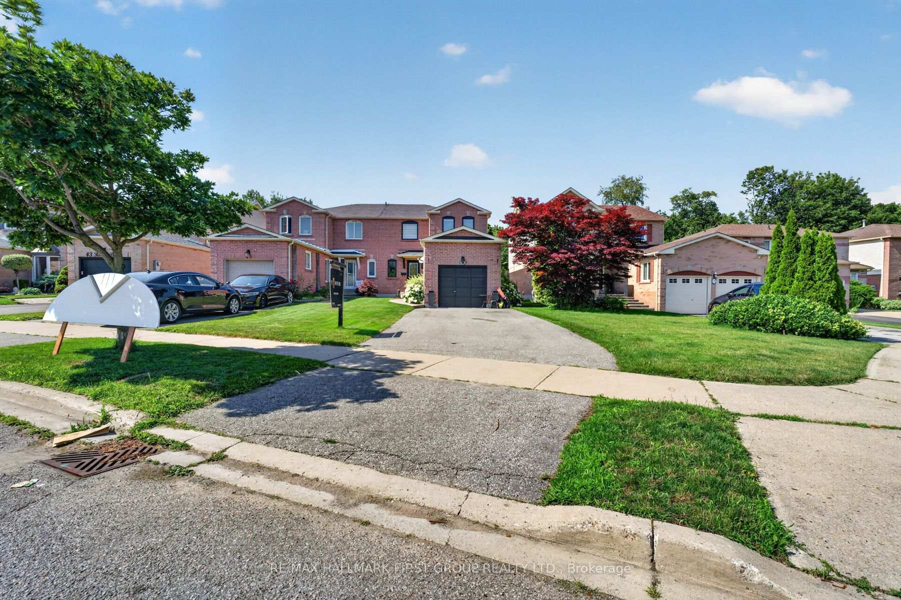 Photo 2 of 47 Rollo Drive, Ajax, South East — HOMEH