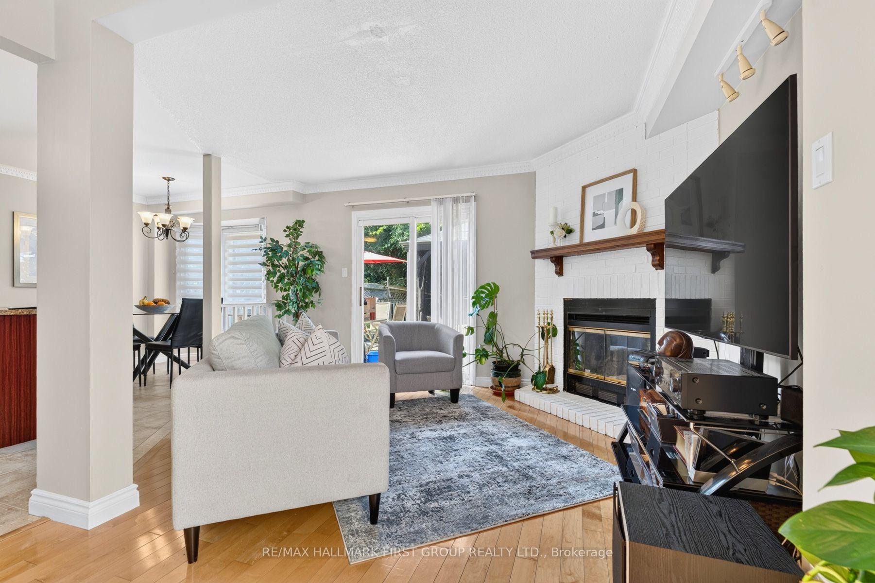 Photo 11 of 47 Rollo Drive, Ajax, South East — HOMEH
