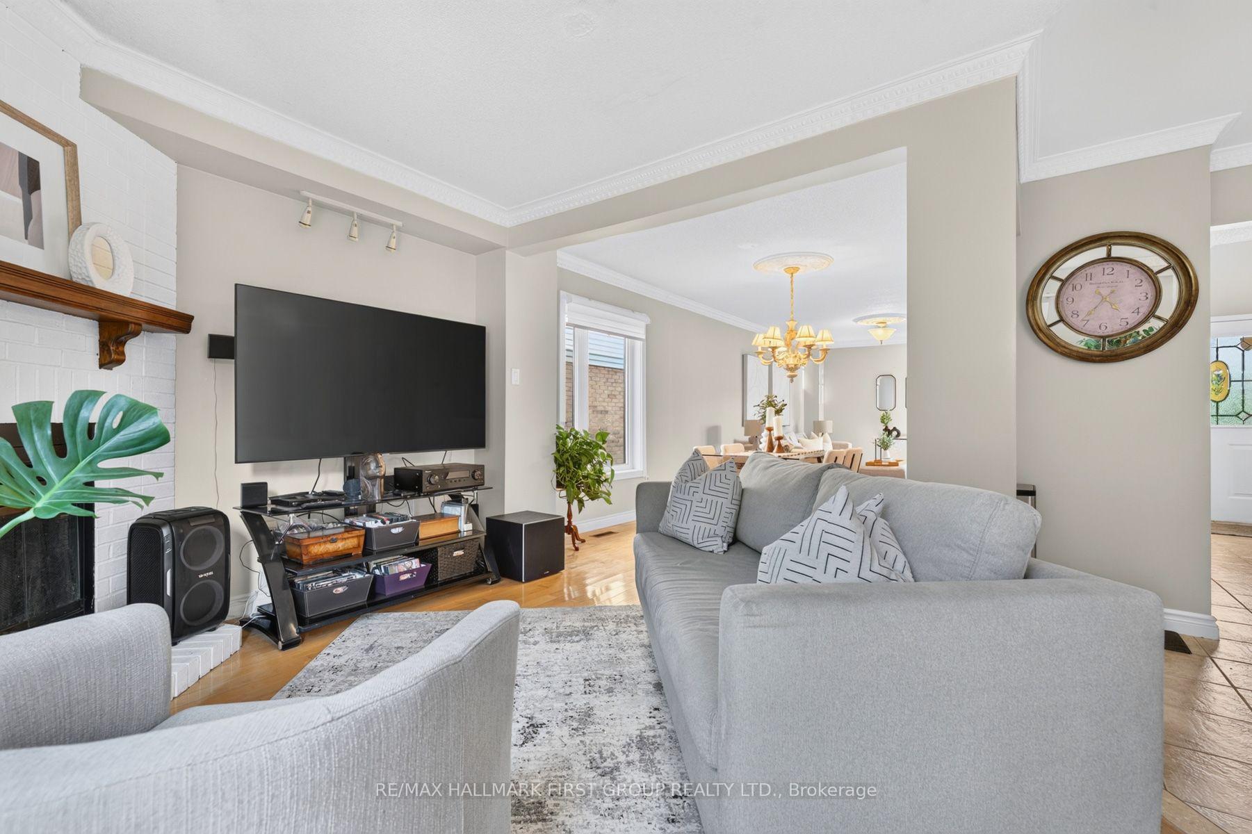 Photo 12 of 47 Rollo Drive, Ajax, South East — HOMEH