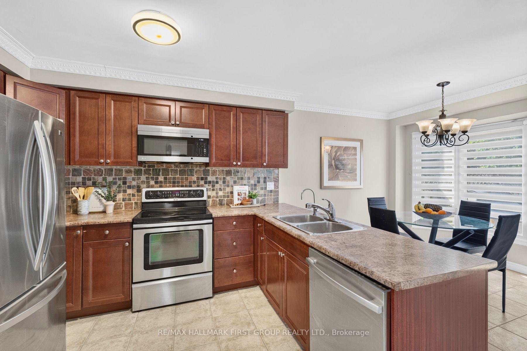 Photo 15 of 47 Rollo Drive, Ajax, South East — HOMEH