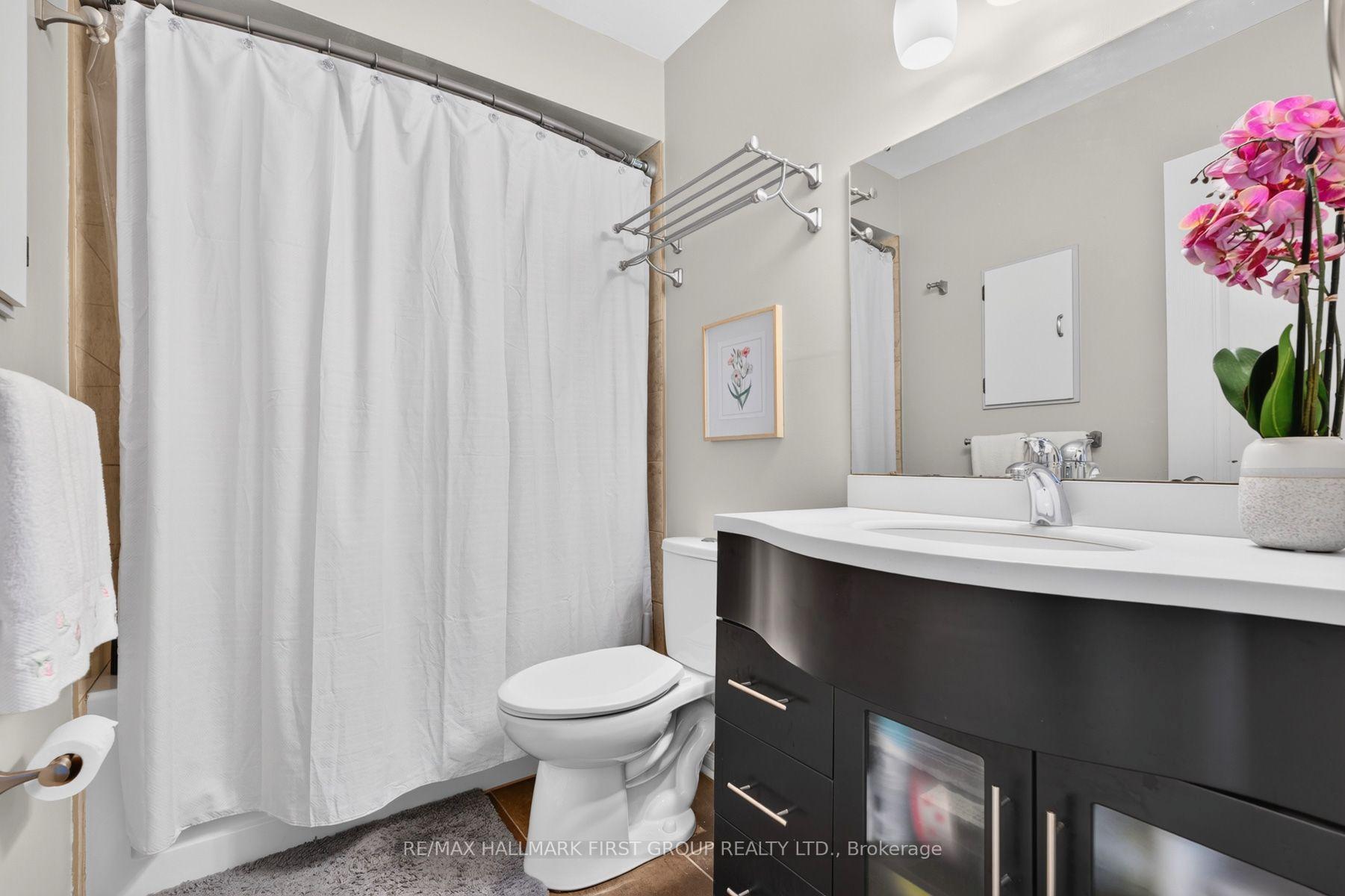 Photo 32 of 47 Rollo Drive, Ajax, South East — HOMEH