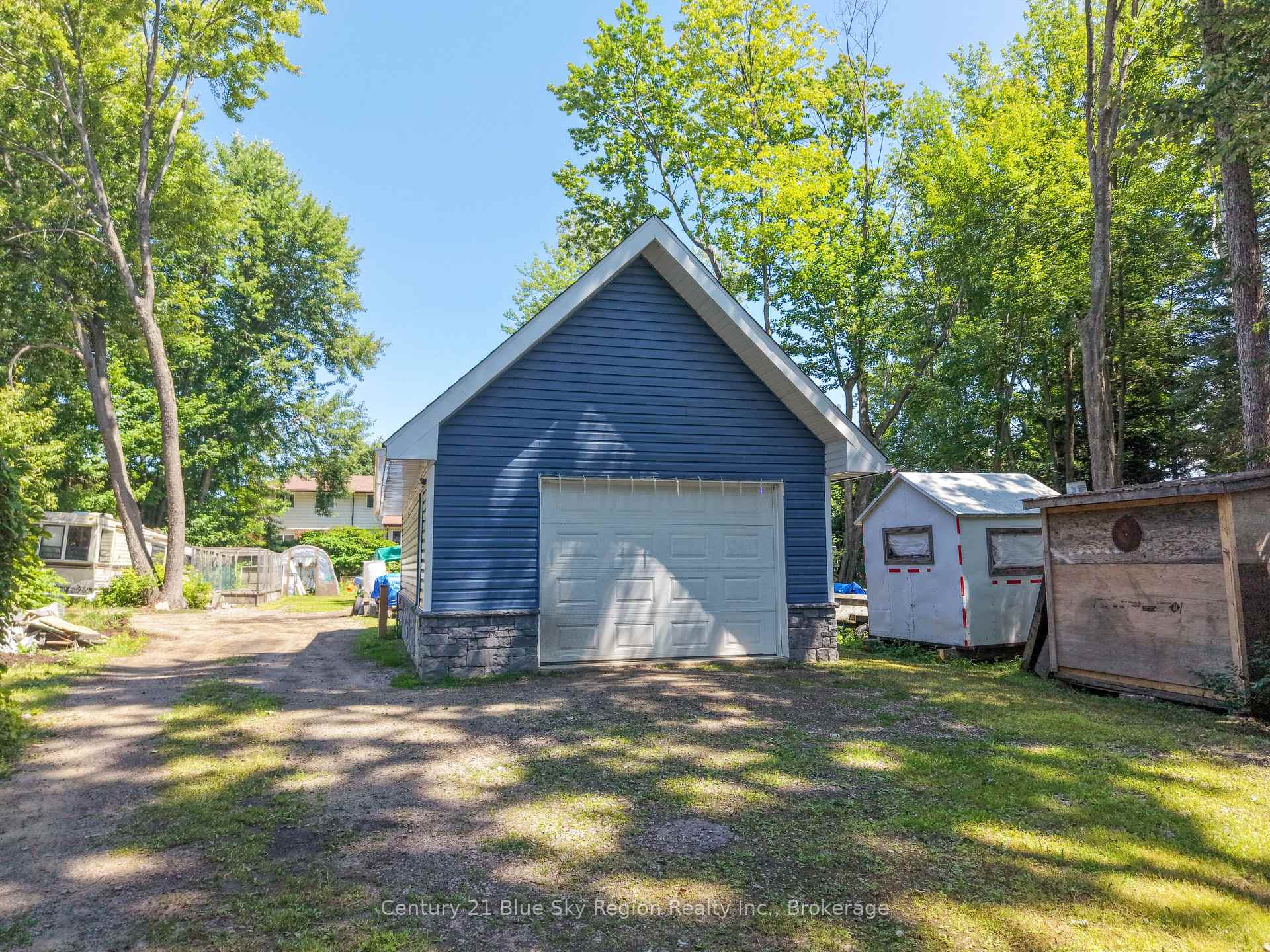 Photo 2 of 554 Lakeshore Drive, North Bay, Ferris — HOMEH