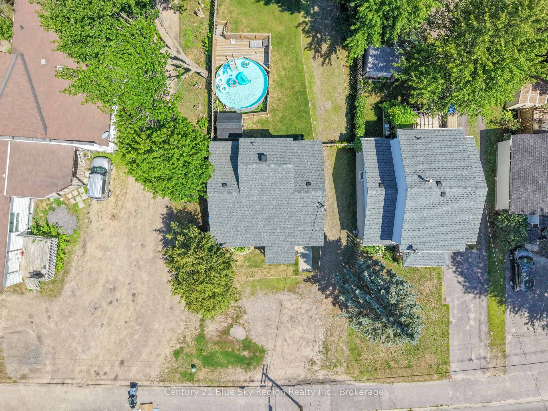 Photo 3 of 554 Lakeshore Drive, North Bay, Ferris — HOMEH
