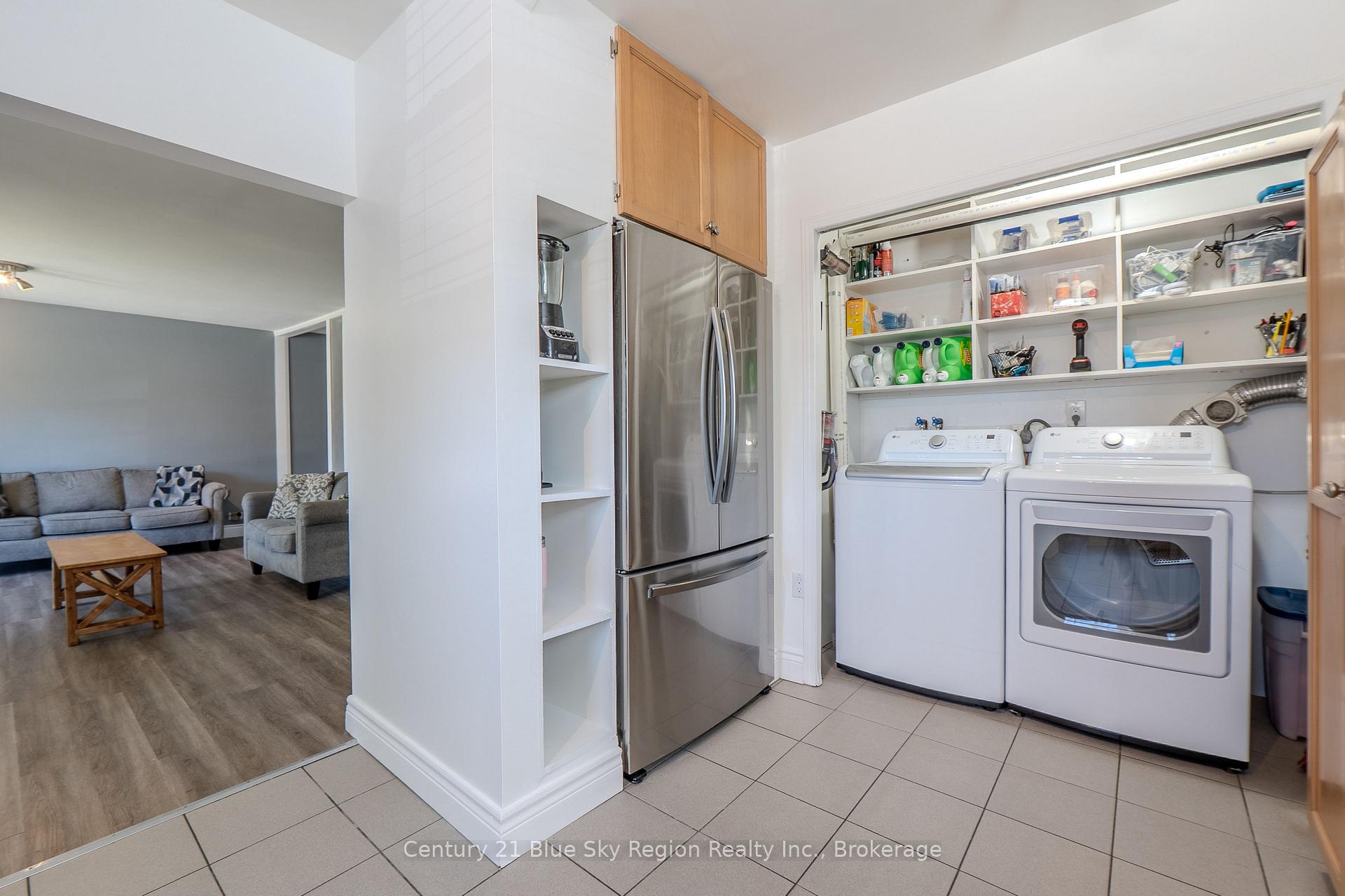 Photo 18 of 554 Lakeshore Drive, North Bay, Ferris — HOMEH
