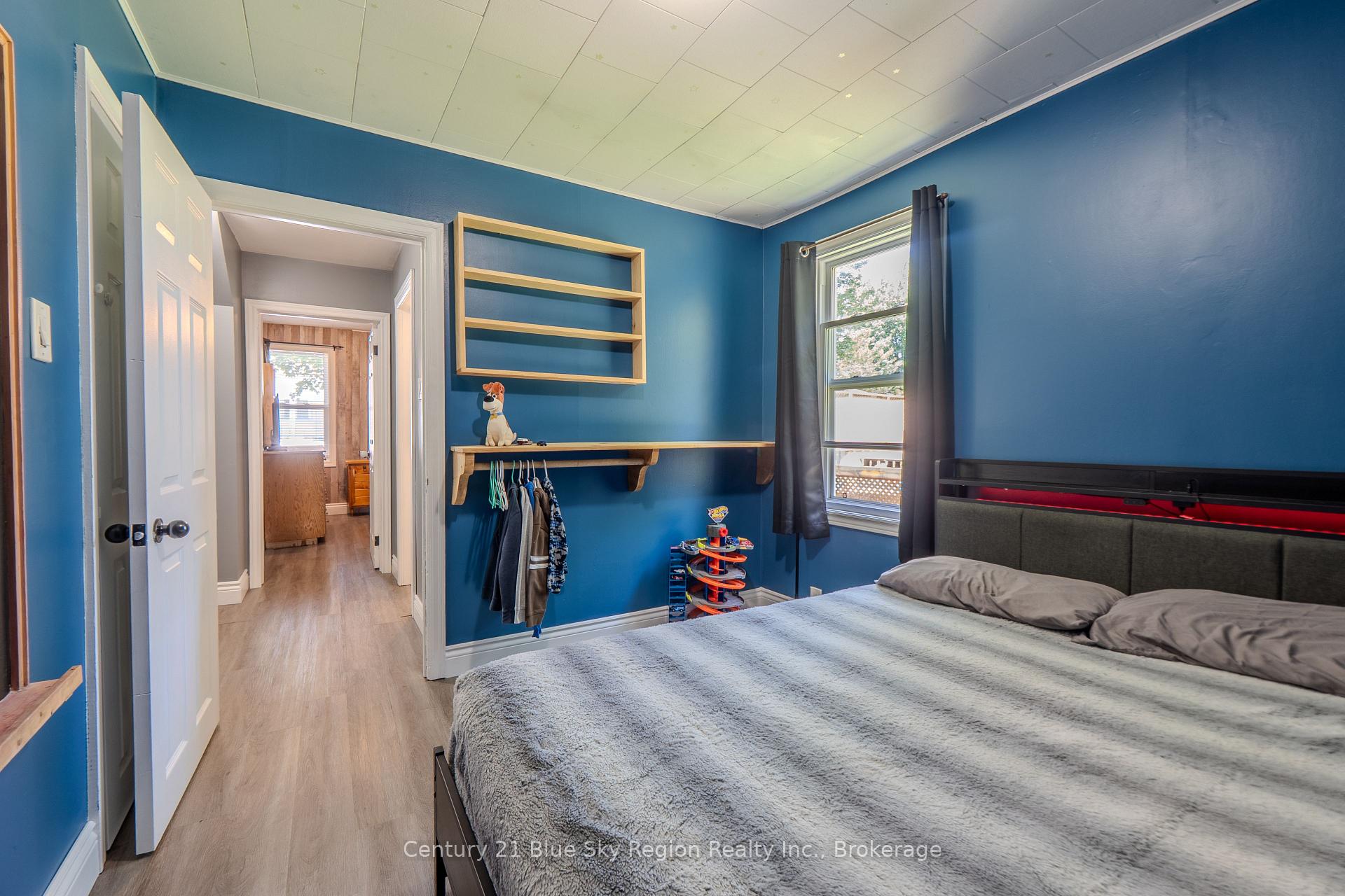 Photo 21 of 554 Lakeshore Drive, North Bay, Ferris — HOMEH