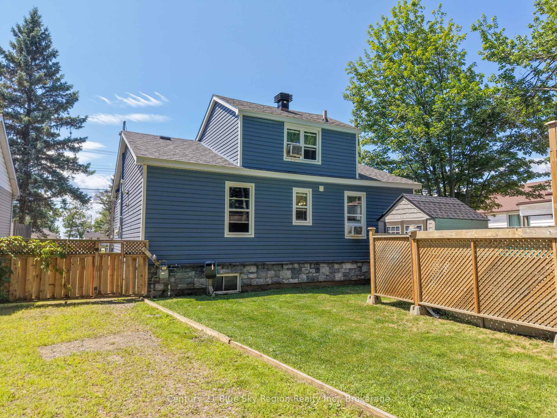 Photo 27 of 554 Lakeshore Drive, North Bay, Ferris — HOMEH
