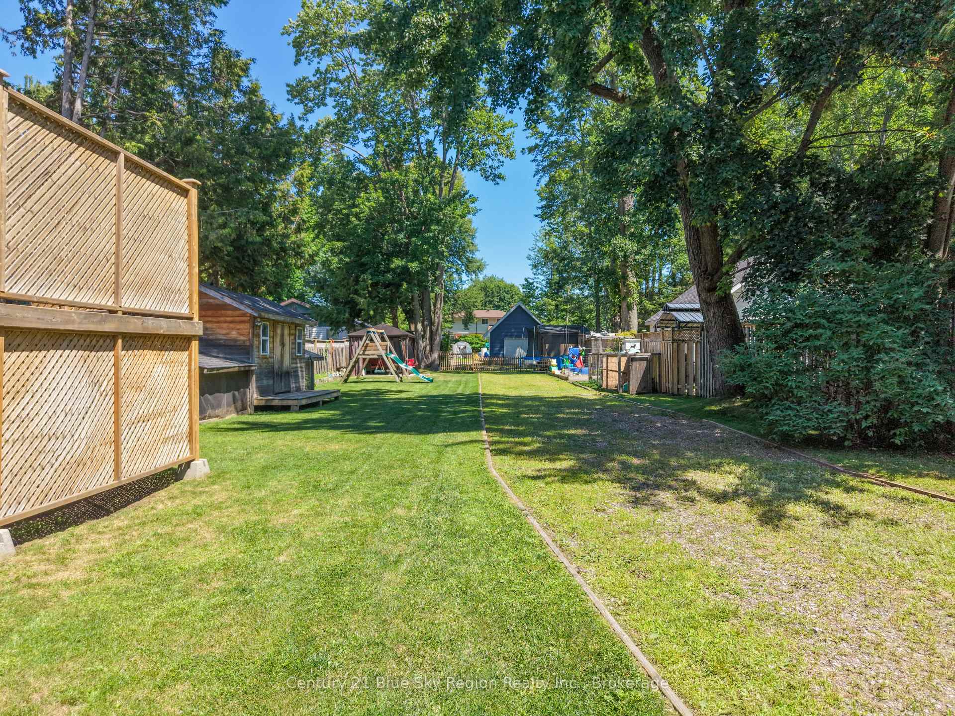 Photo 31 of 554 Lakeshore Drive, North Bay, Ferris — HOMEH