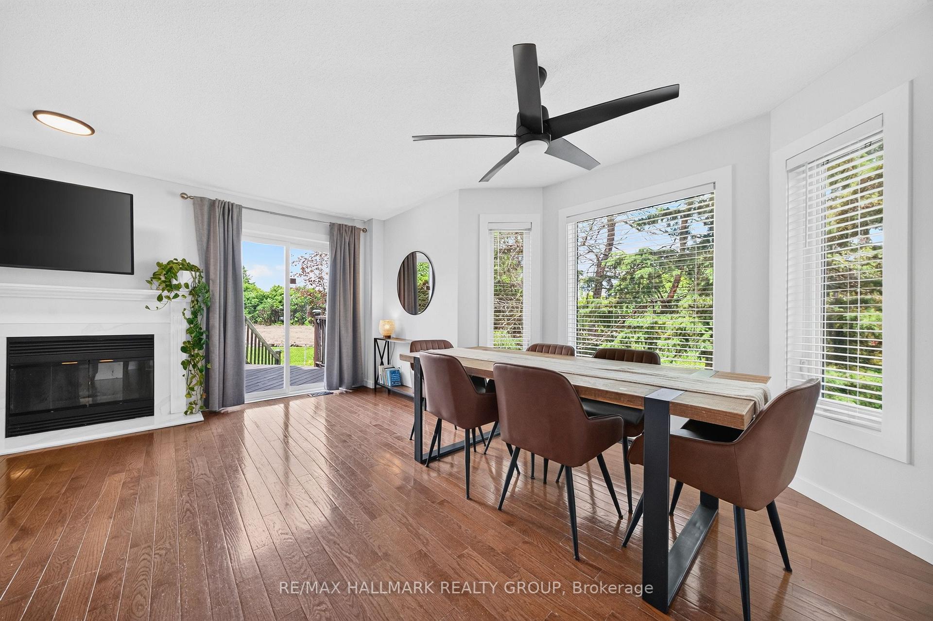Photo 4 of 45 Birchbank Crescent, Ottawa, Kanata - Bridlewood — HOMEH