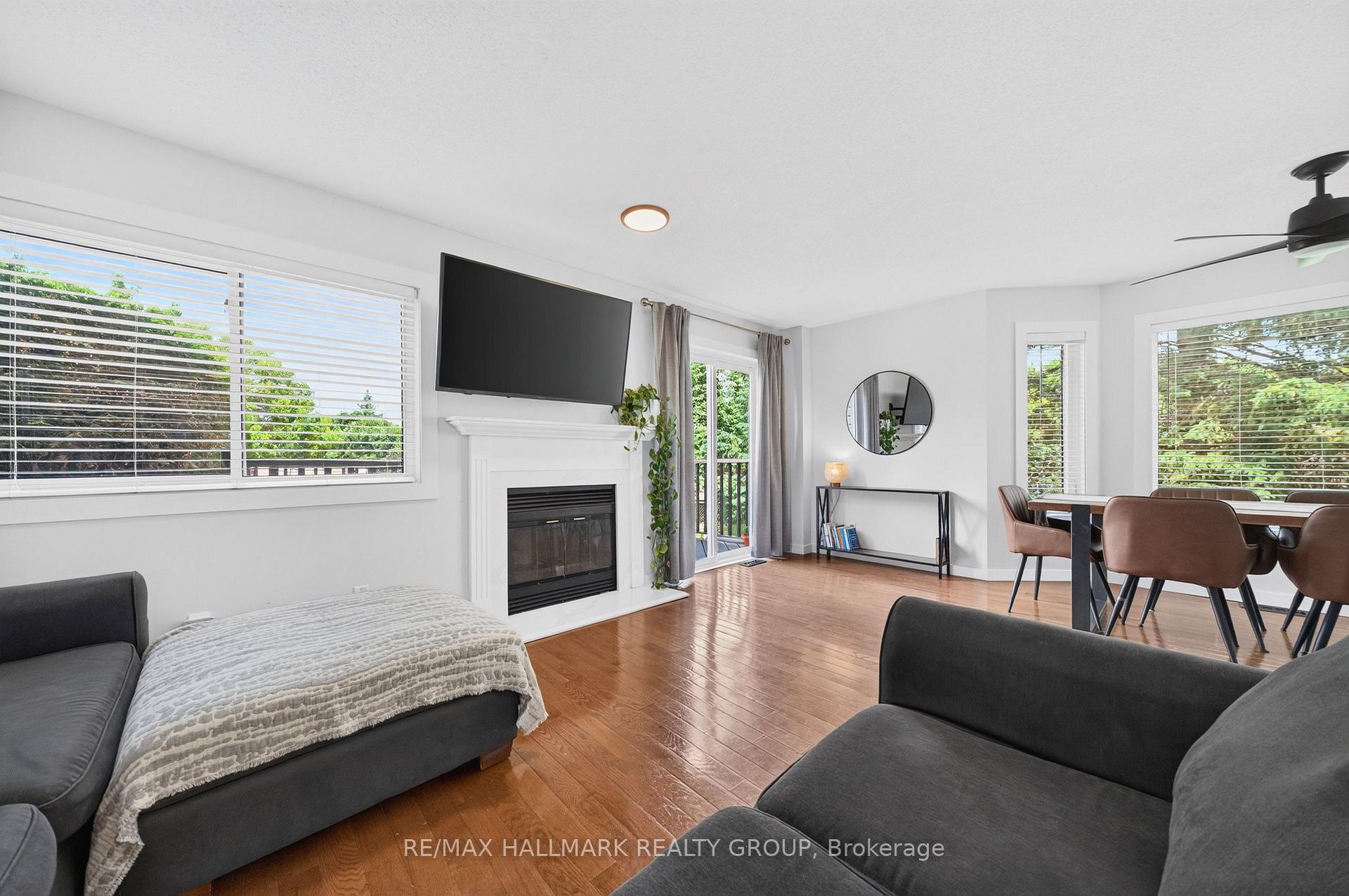 Photo 10 of 45 Birchbank Crescent, Ottawa, Kanata - Bridlewood — HOMEH