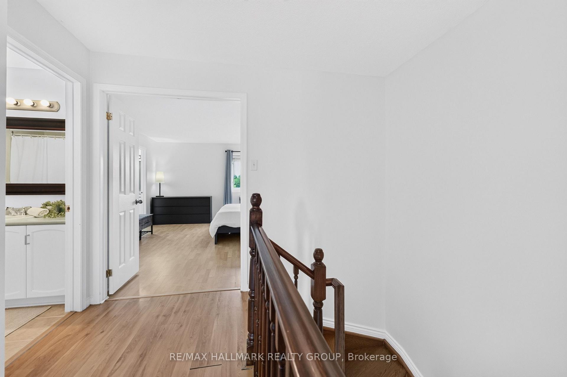 Photo 31 of 45 Birchbank Crescent, Ottawa, Kanata - Bridlewood — HOMEH