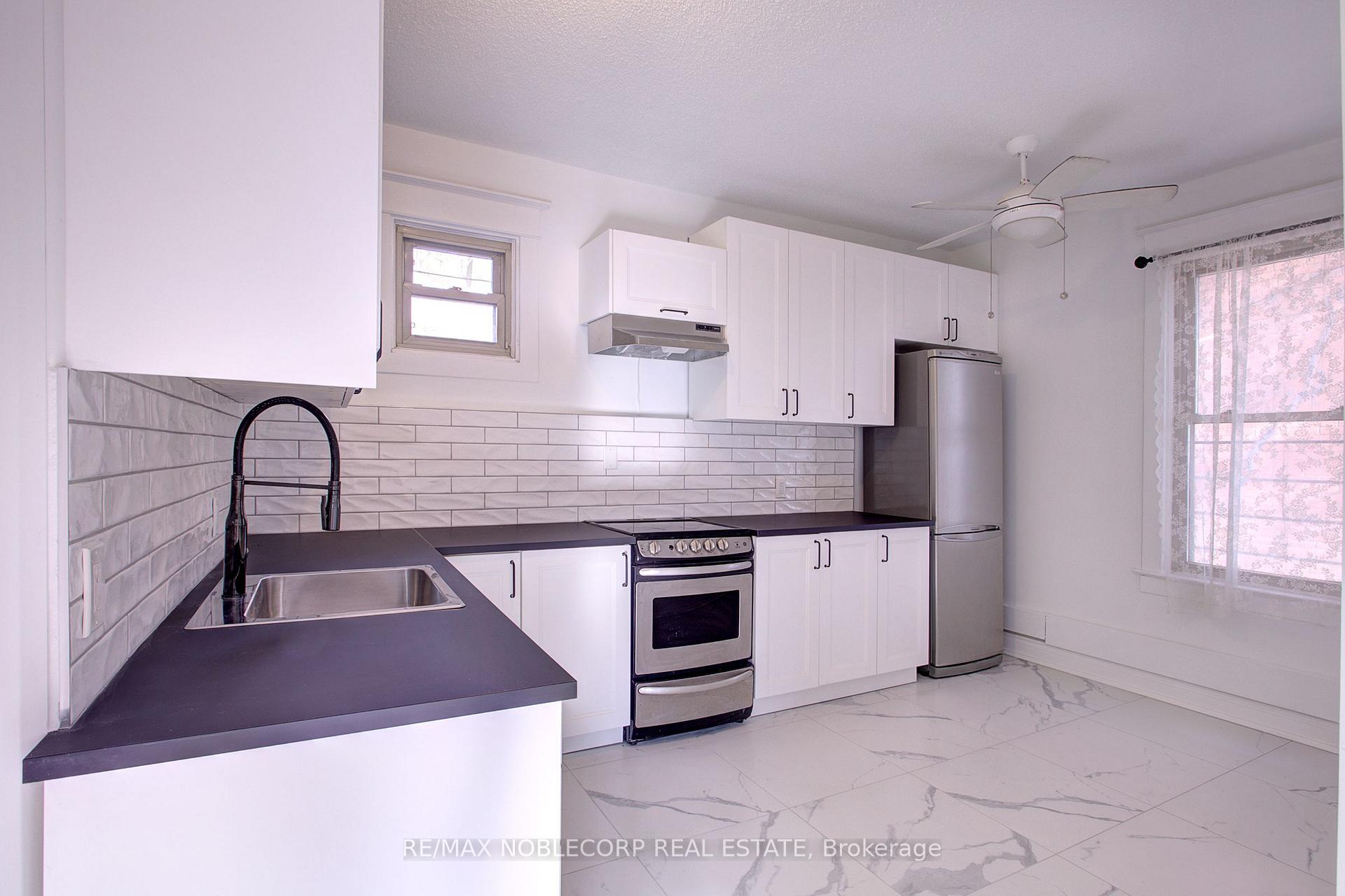 Photo 8 of 34 Winchester Street, Toronto, Cabbagetown-South St. James Town — HOMEH