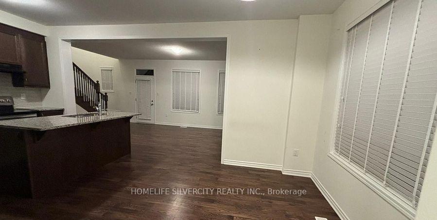 Photo 5 of 39 Boothill Drive, Brampton, Northwest Brampton — HOMEH