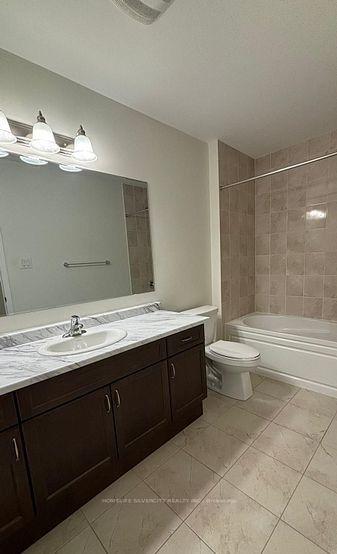 Photo 11 of 39 Boothill Drive, Brampton, Northwest Brampton — HOMEH