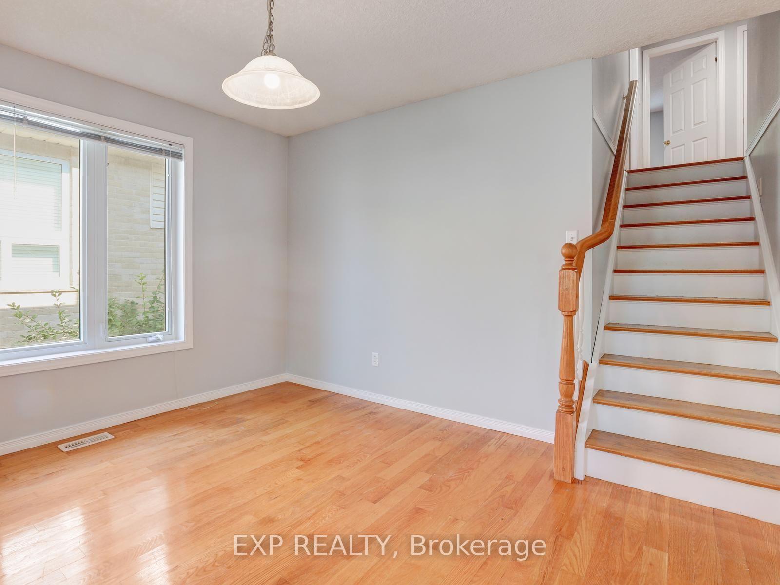 Photo 12 of 163 Daimler Drive, Kitchener, Idlewood — HOMEH