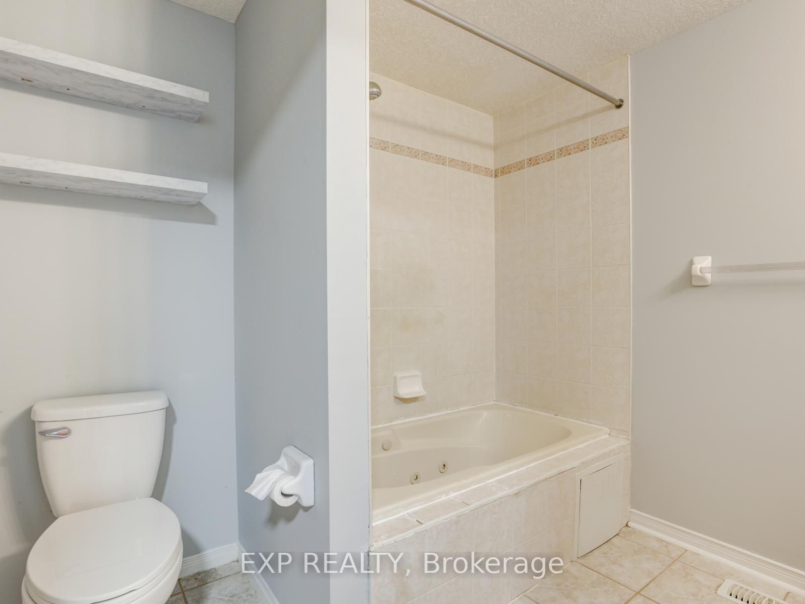 Photo 31 of 163 Daimler Drive, Kitchener, Idlewood — HOMEH