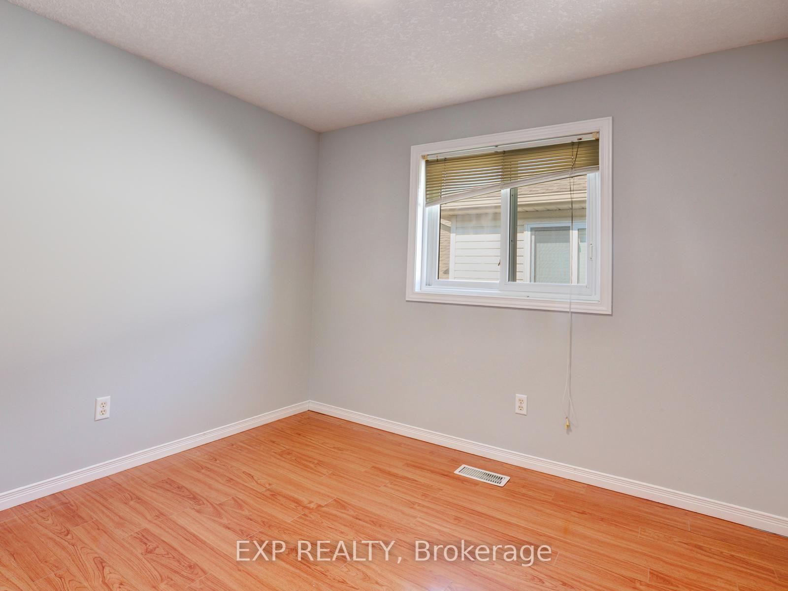 Photo 39 of 163 Daimler Drive, Kitchener, Idlewood — HOMEH