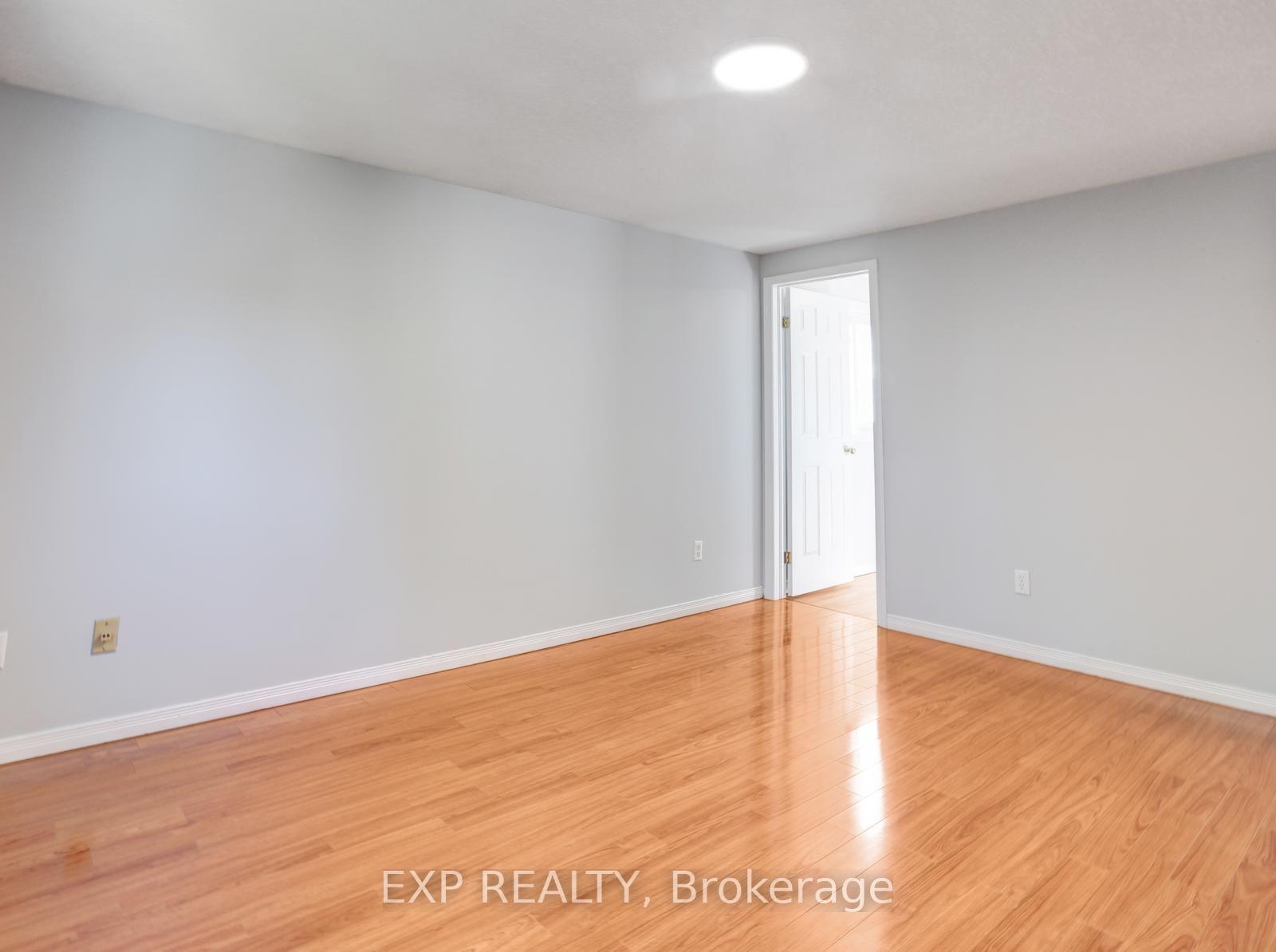 Photo 40 of 163 Daimler Drive, Kitchener, Idlewood — HOMEH