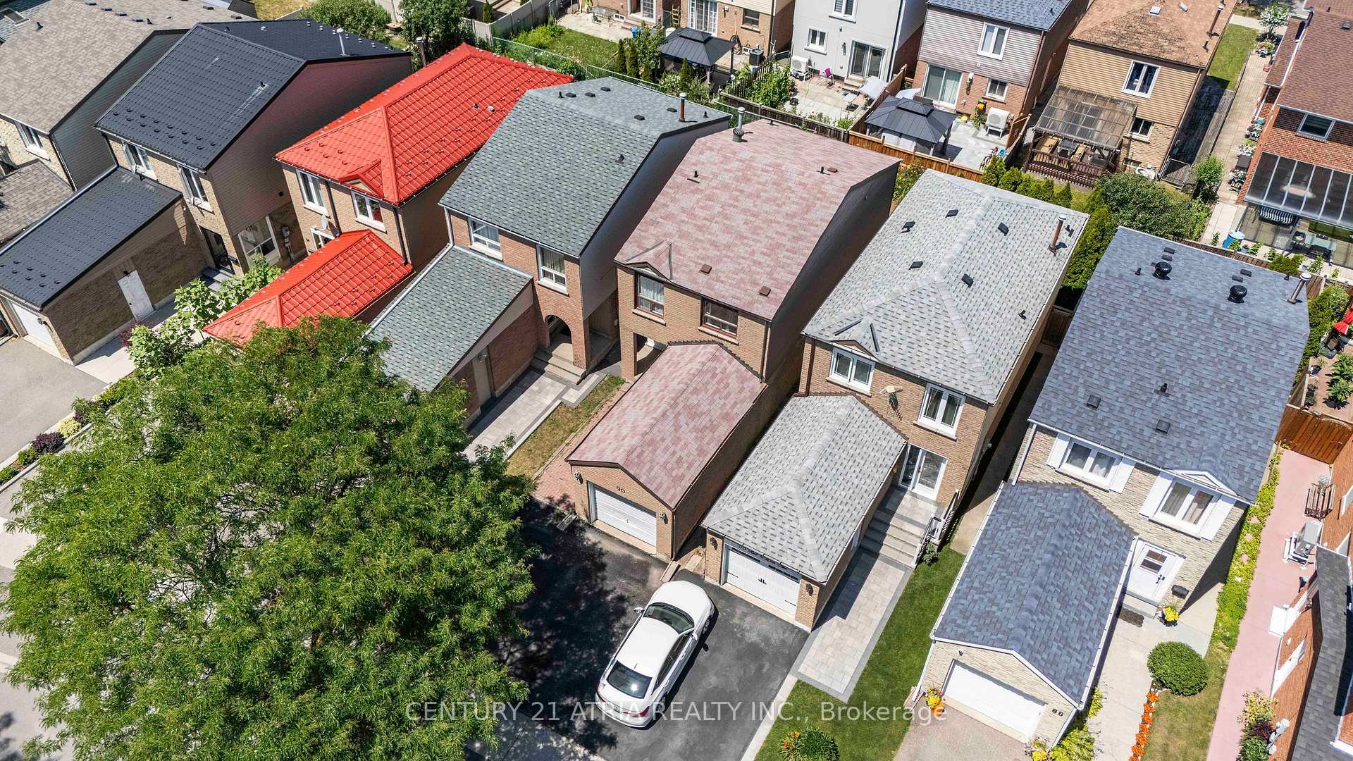Photo 4 of 90 Bob O'Link Avenue, Vaughan, Glen Shields — HOMEH