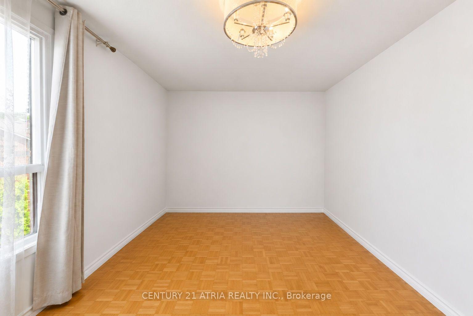 Photo 25 of 90 Bob O'Link Avenue, Vaughan, Glen Shields — HOMEH