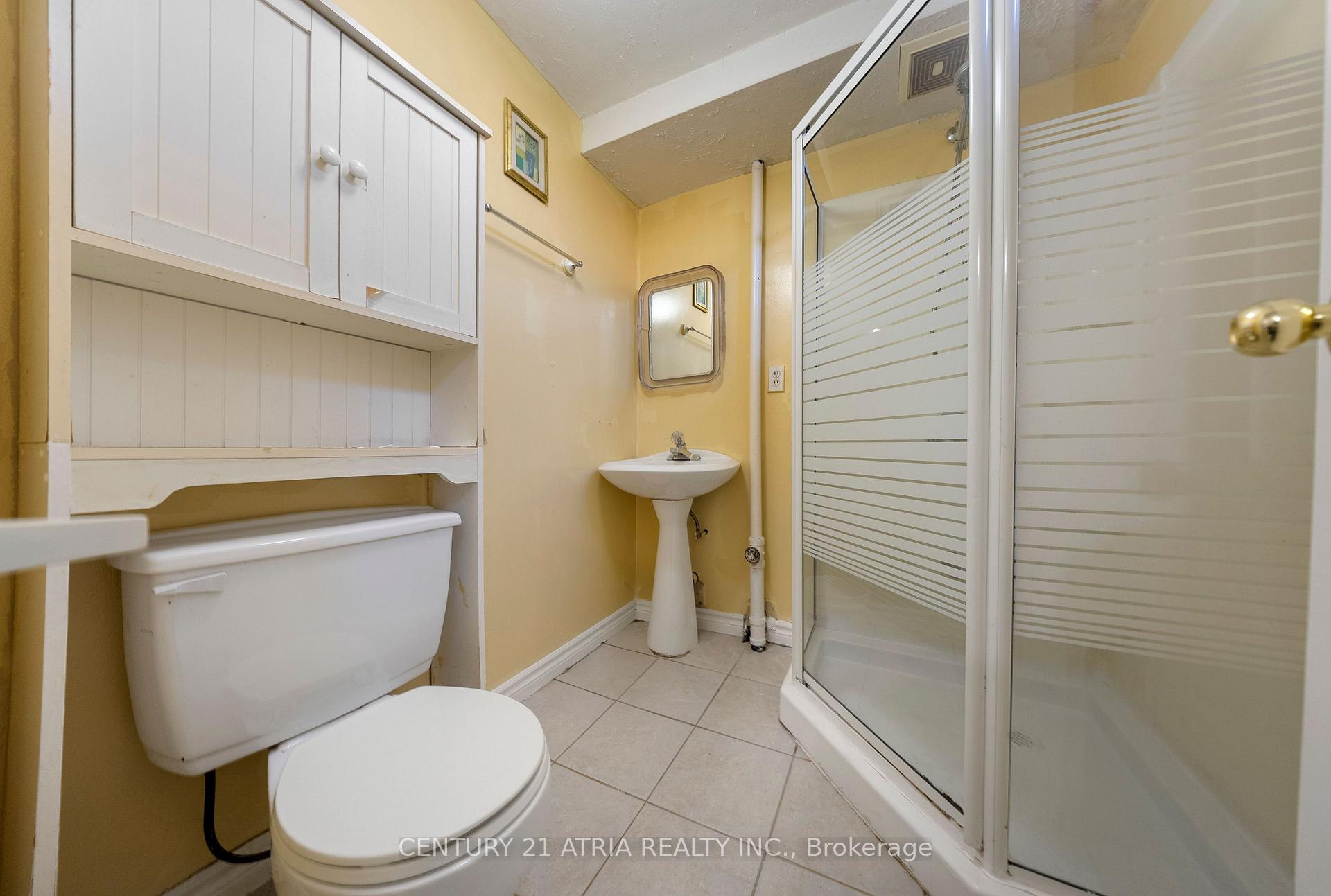 Photo 37 of 90 Bob O'Link Avenue, Vaughan, Glen Shields — HOMEH