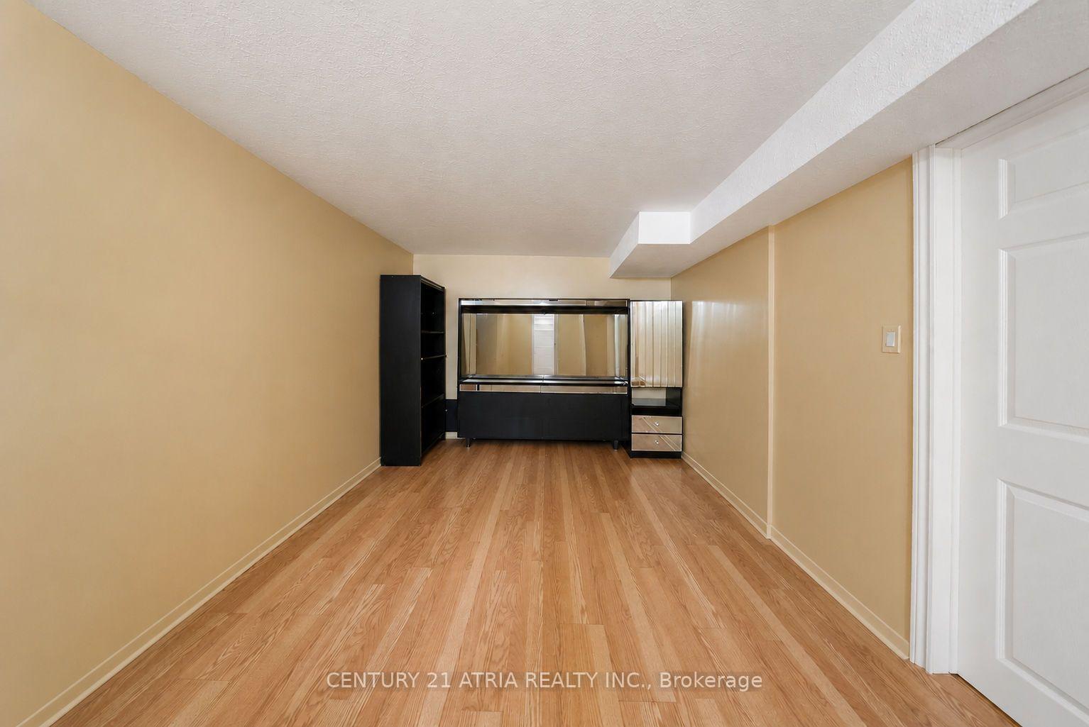 Photo 41 of 90 Bob O'Link Avenue, Vaughan, Glen Shields — HOMEH