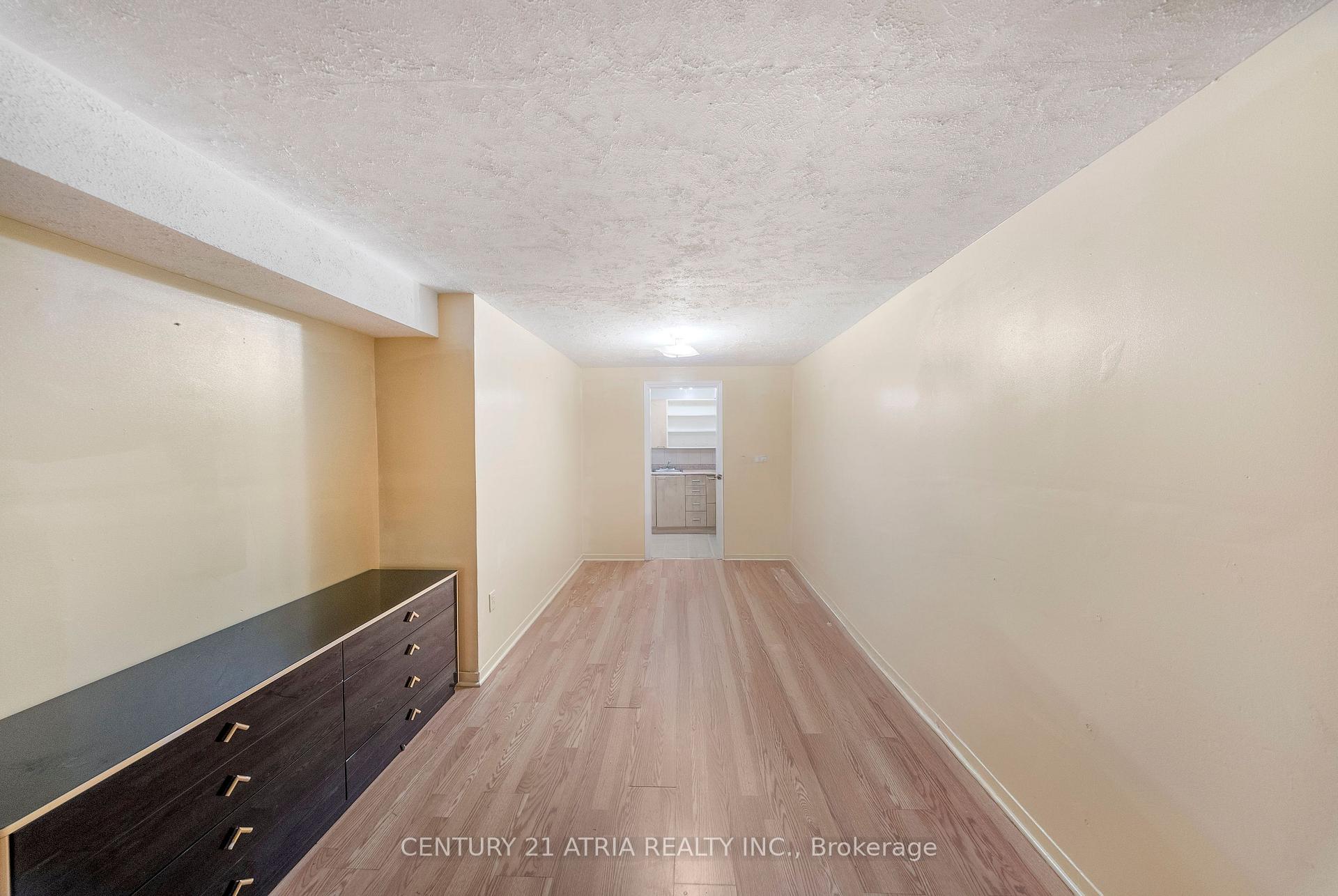Photo 42 of 90 Bob O'Link Avenue, Vaughan, Glen Shields — HOMEH