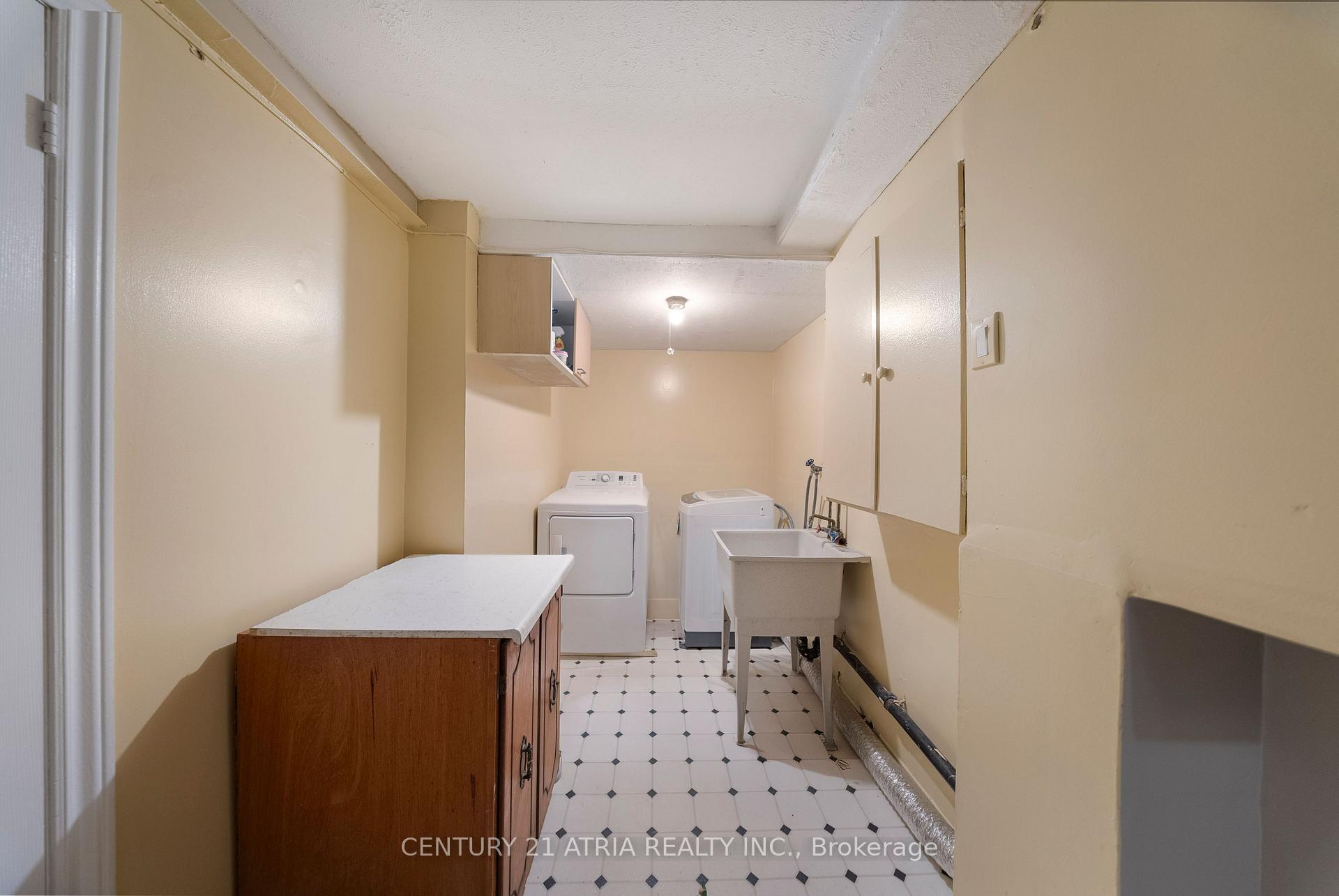 Photo 43 of 90 Bob O'Link Avenue, Vaughan, Glen Shields — HOMEH