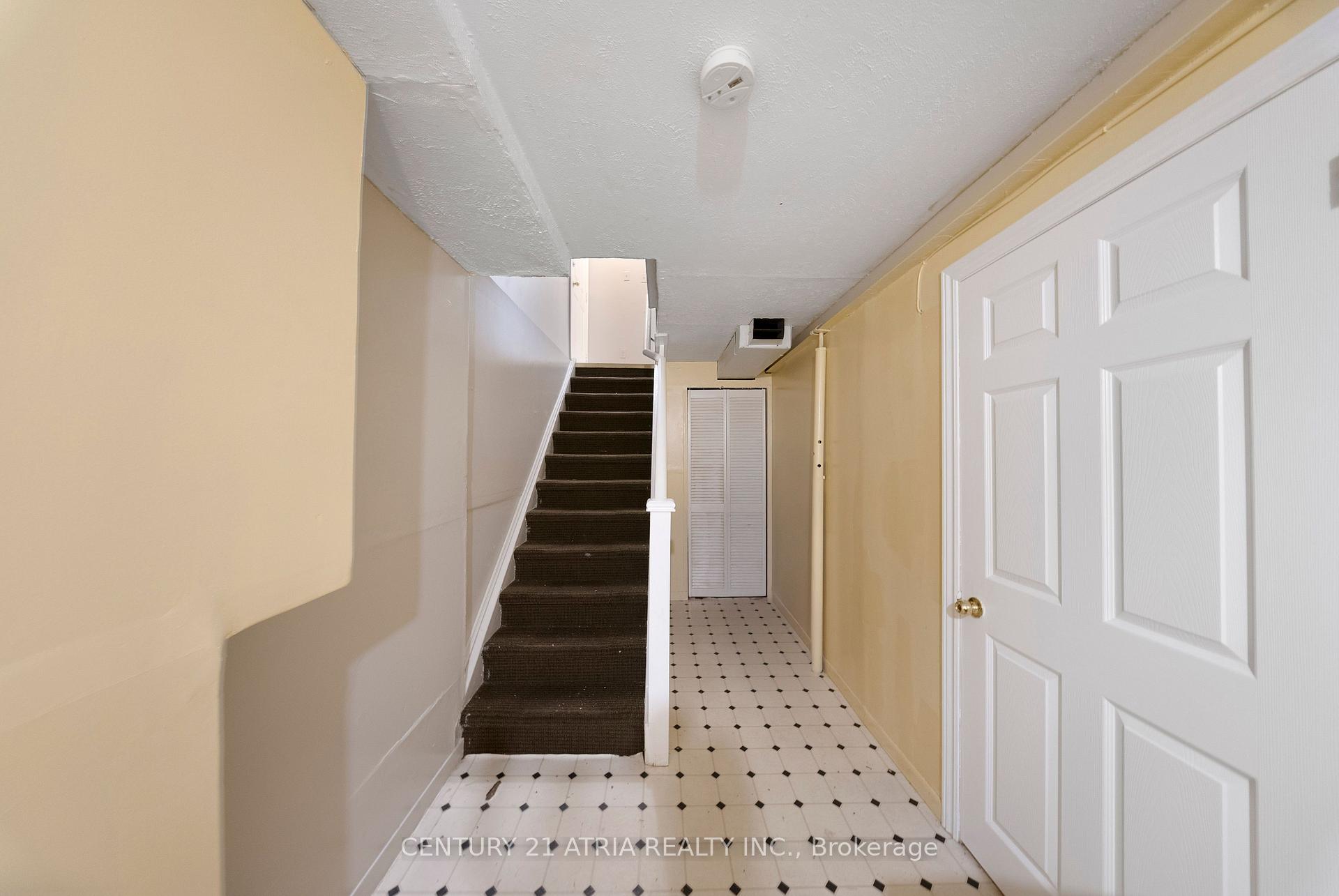 Photo 44 of 90 Bob O'Link Avenue, Vaughan, Glen Shields — HOMEH