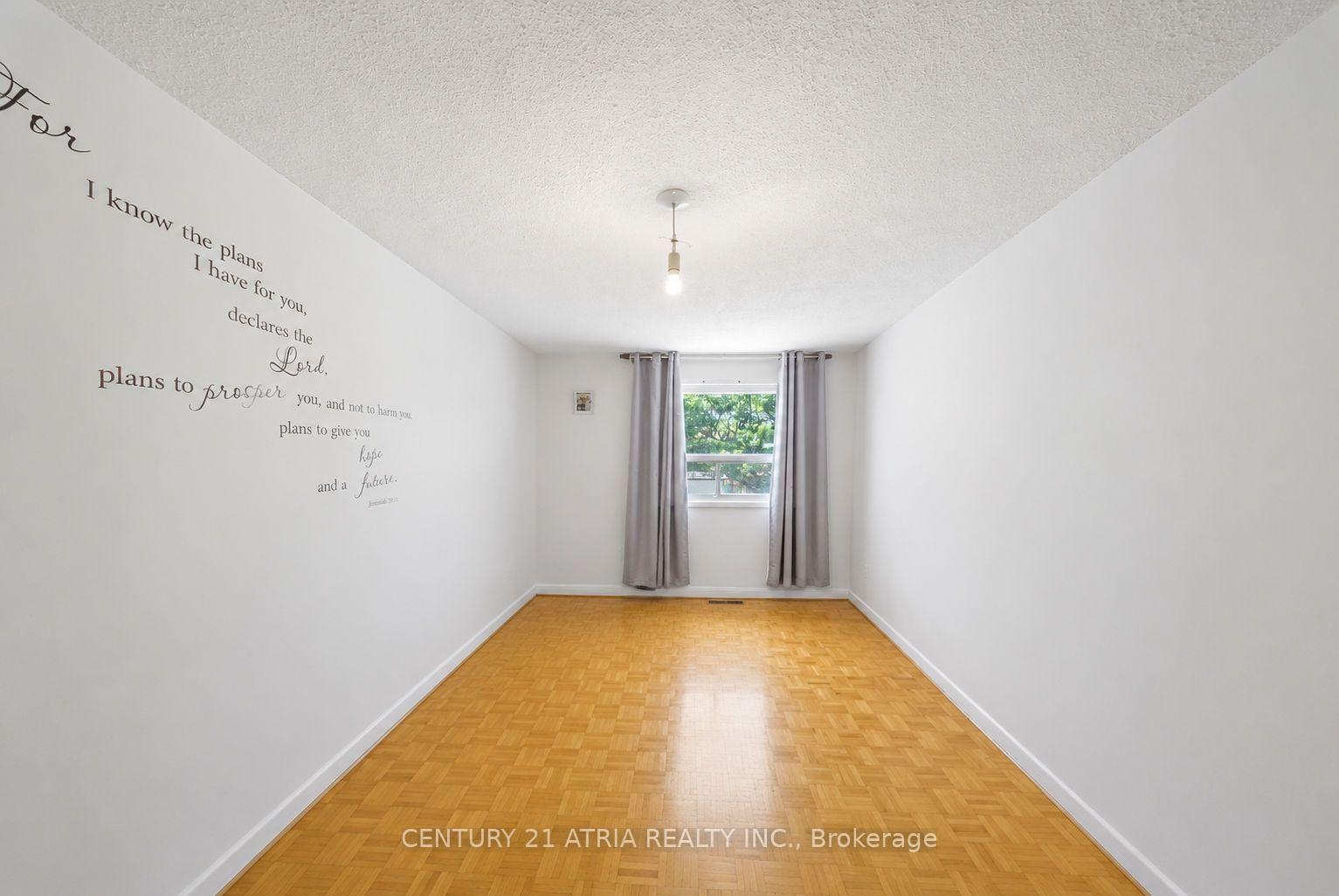 Photo 46 of 90 Bob O'Link Avenue, Vaughan, Glen Shields — HOMEH